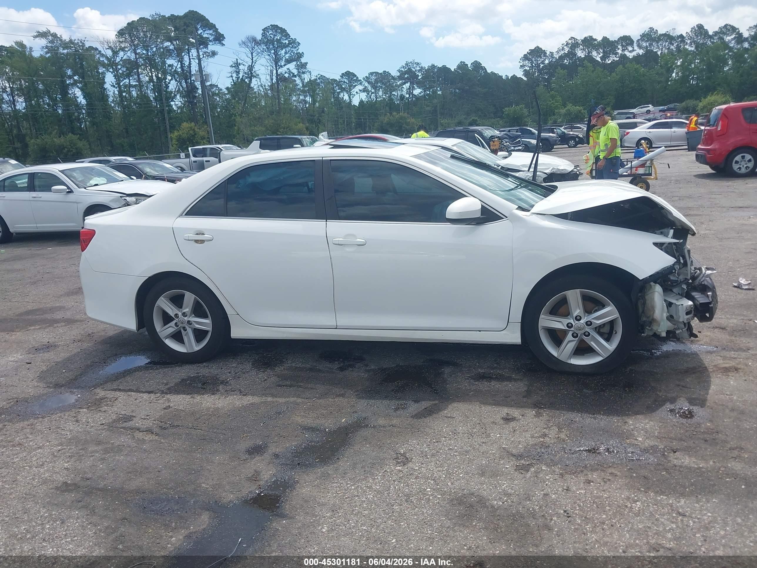 2014 Toyota Camry Se White vin: 4T1BF1FK5EU306547
