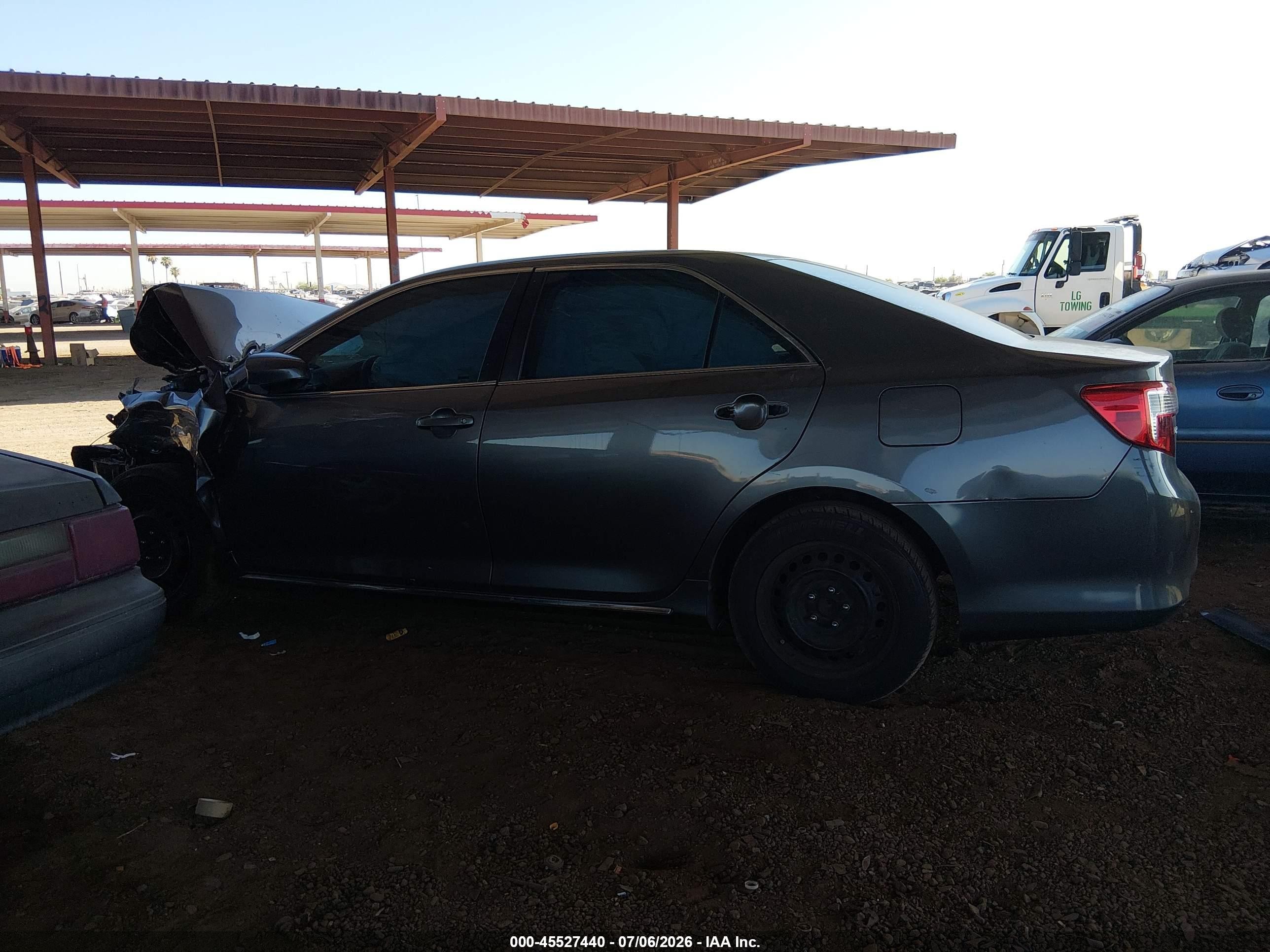 2014 Toyota Camry Le Gray vin: 4T1BF1FK5EU309674