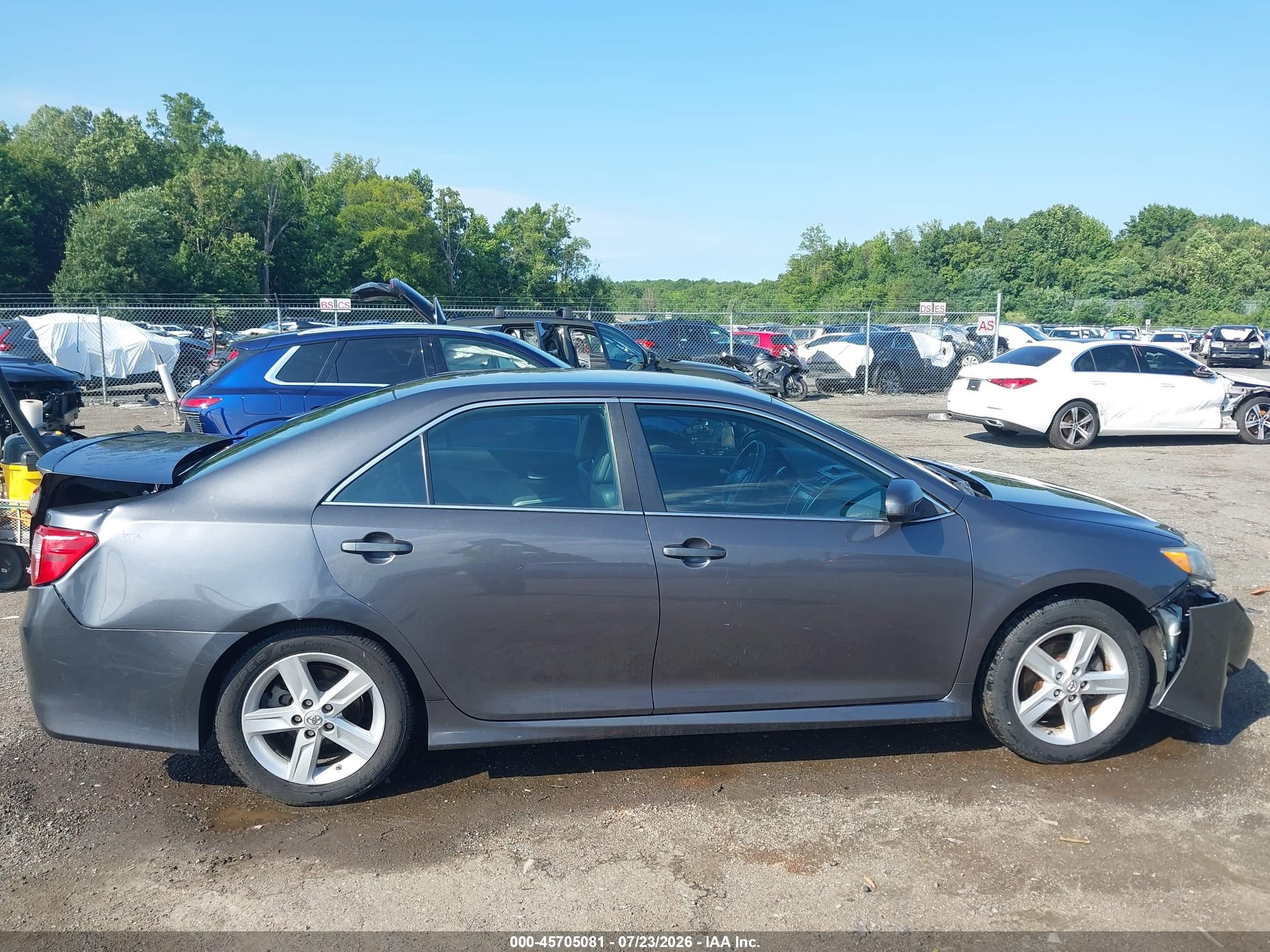 2014 Toyota Camry Se Серый vin: 4T1BF1FK5EU321100
