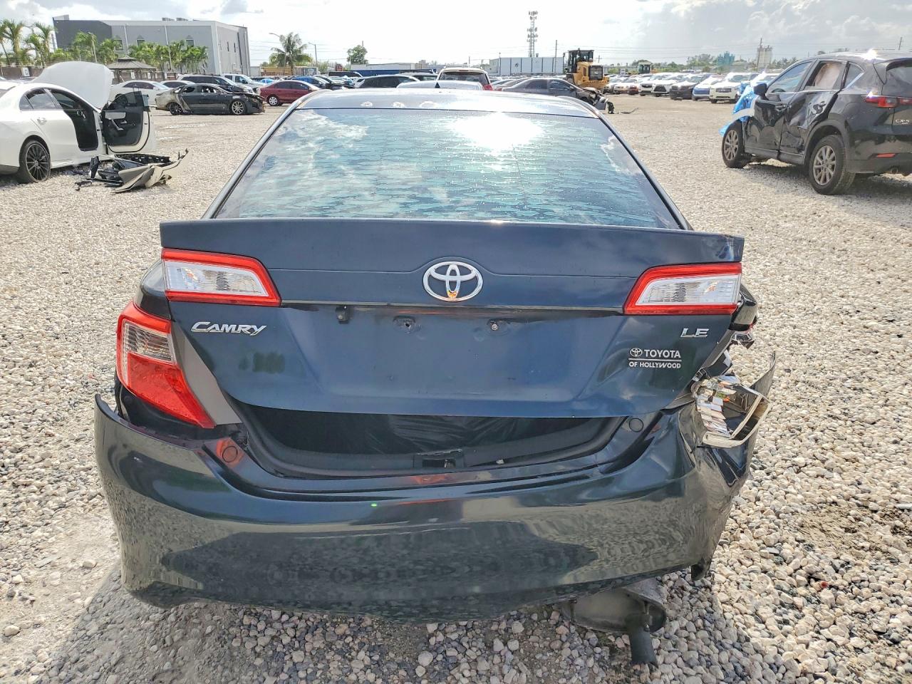 2014 Toyota Camry Le Black vin: 4T1BF1FK5EU323154