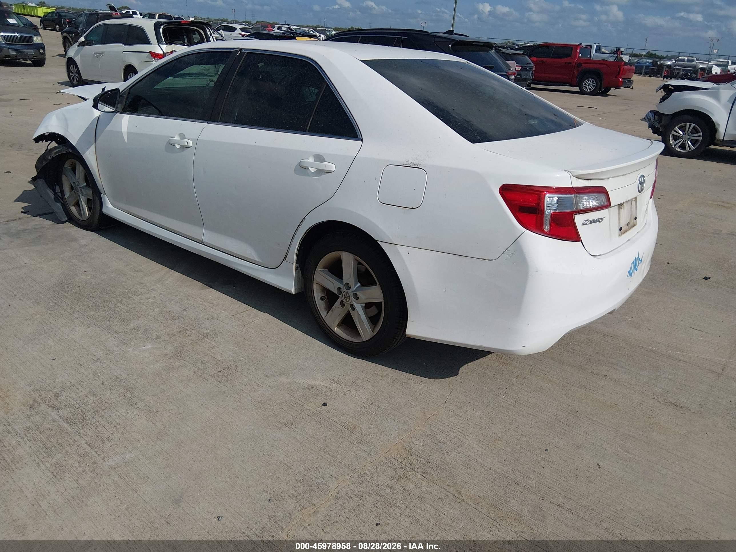 2014 Toyota Camry Se White vin: 4T1BF1FK5EU324675