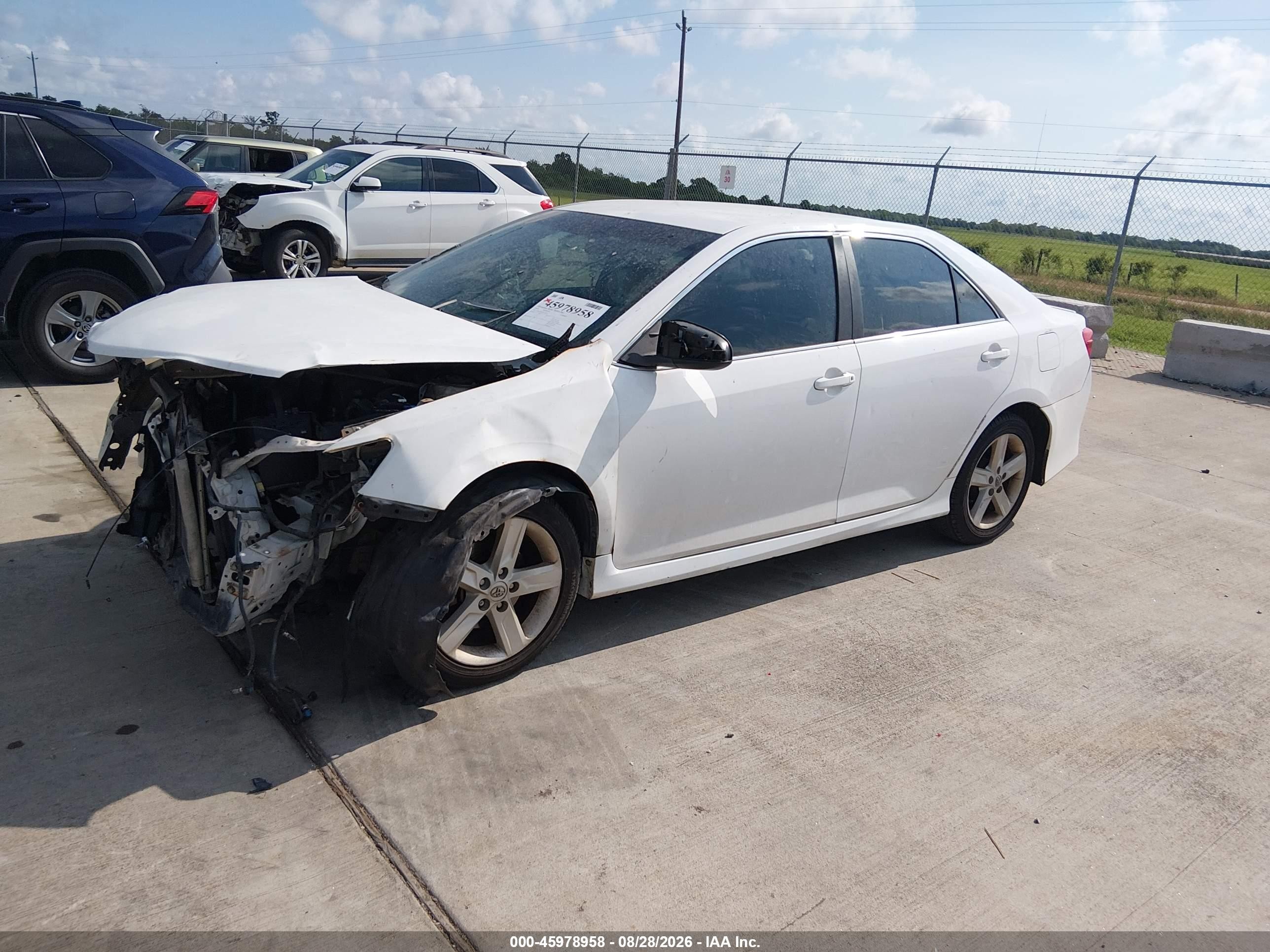 2014 Toyota Camry Se White vin: 4T1BF1FK5EU324675