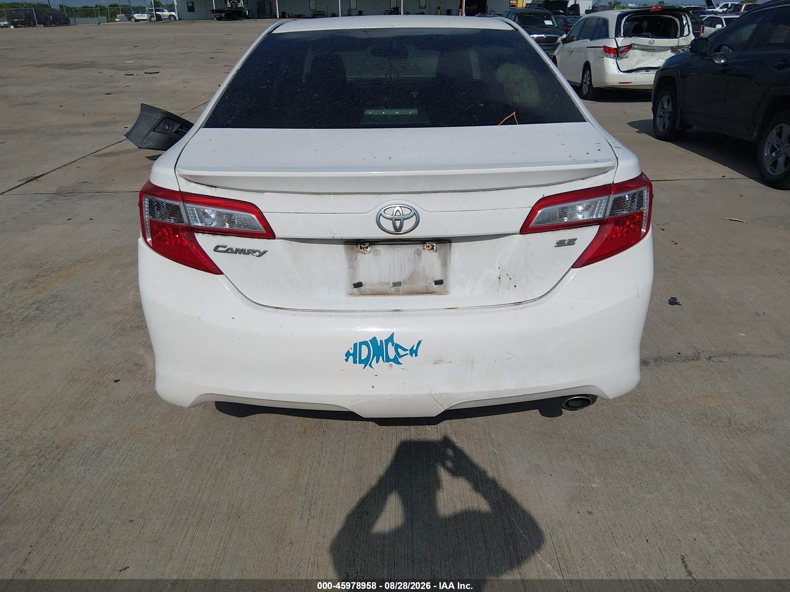 2014 Toyota Camry Se White vin: 4T1BF1FK5EU324675