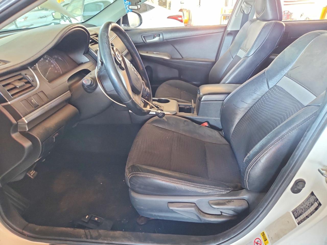 2014 Toyota Camry Se White vin: 4T1BF1FK5EU329701
