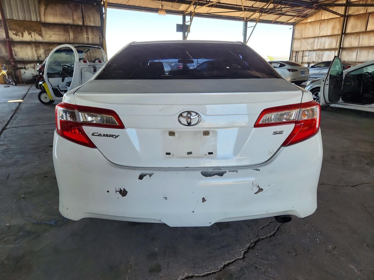 2014 Toyota Camry Se White vin: 4T1BF1FK5EU329701