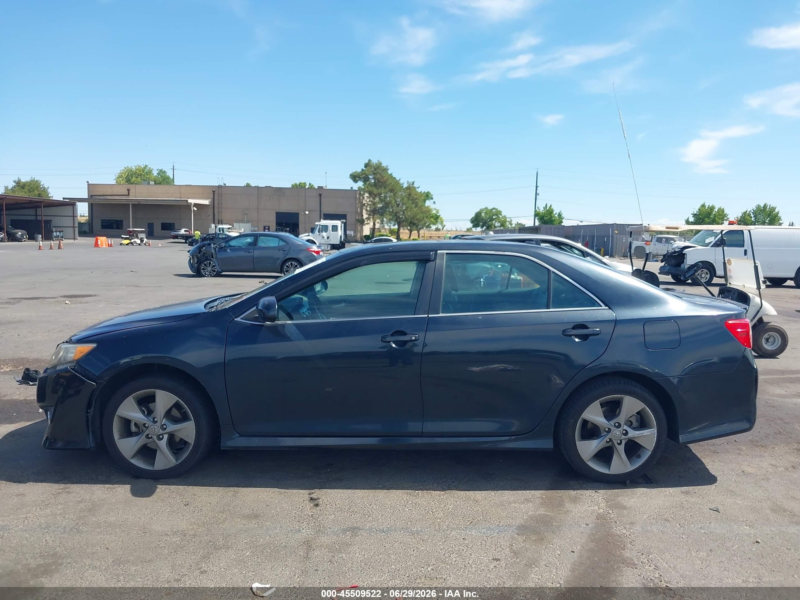 2014 Toyota Camry Se Sport Blue vin: 4T1BF1FK5EU337362