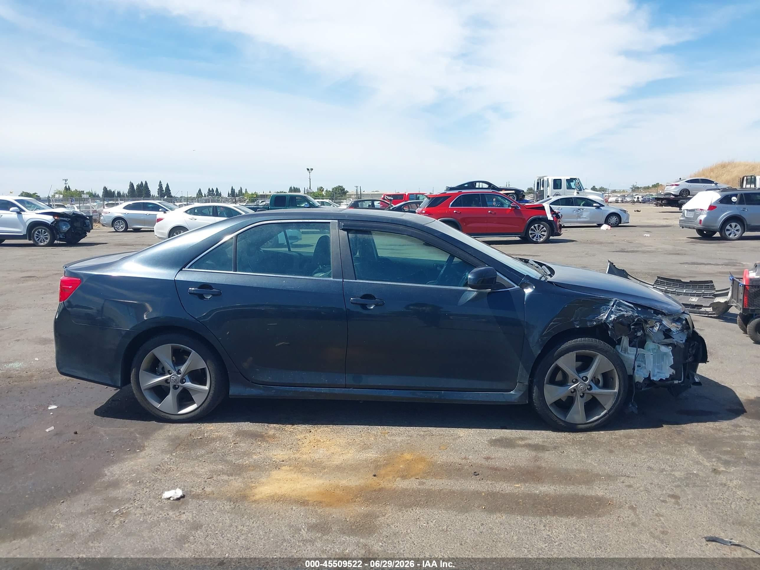 2014 Toyota Camry Se Sport Blue vin: 4T1BF1FK5EU337362