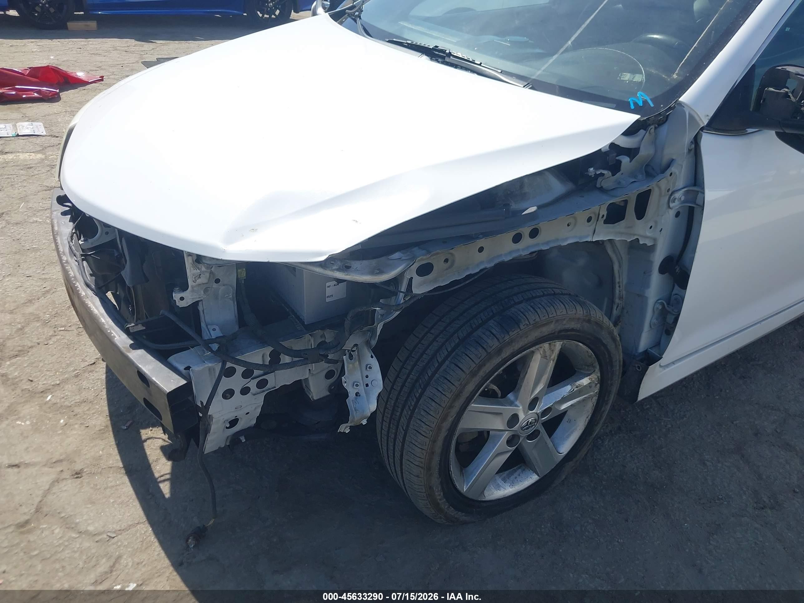 2014 Toyota Camry Se White vin: 4T1BF1FK5EU341315