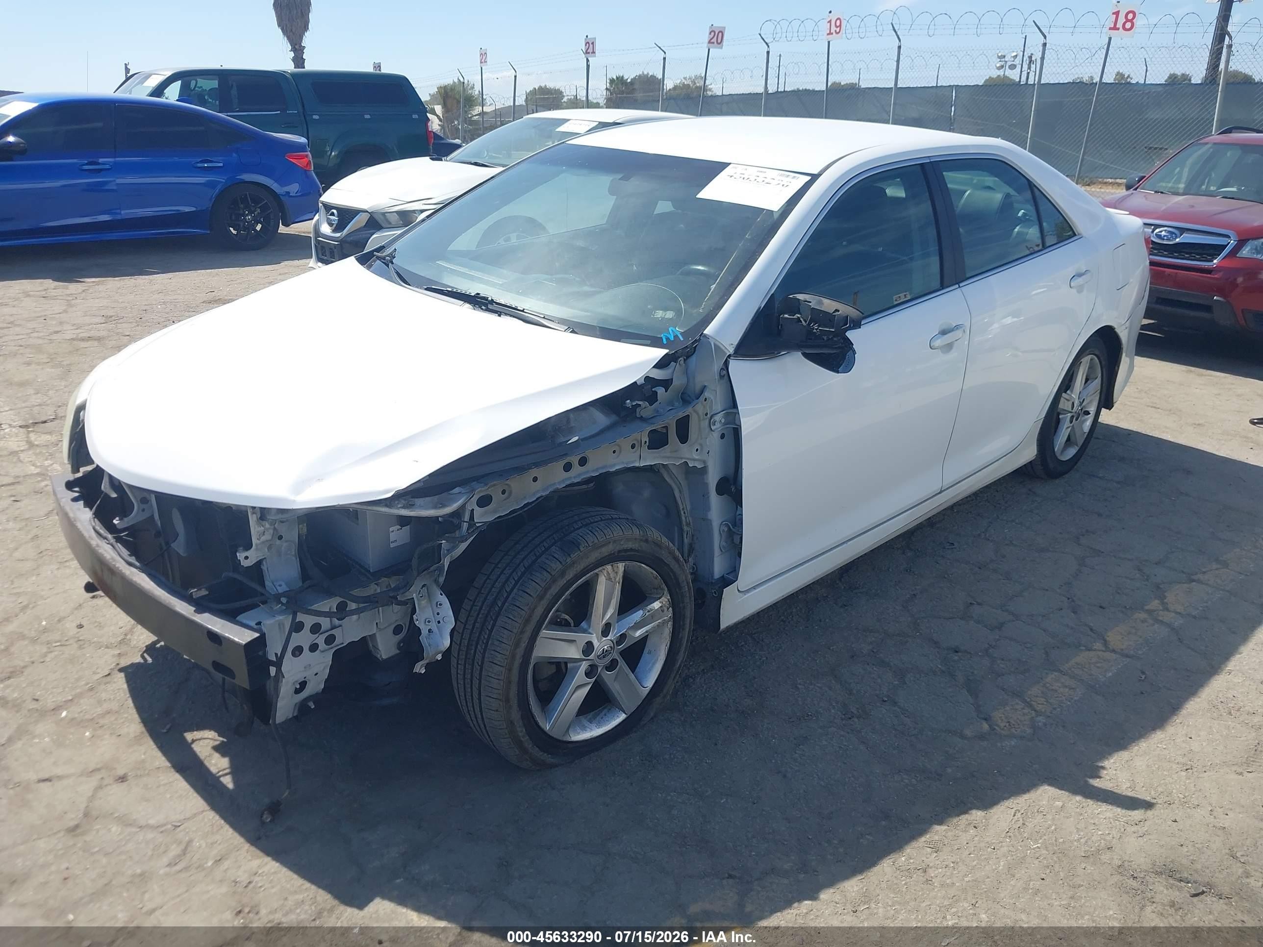 2014 Toyota Camry Se White vin: 4T1BF1FK5EU341315