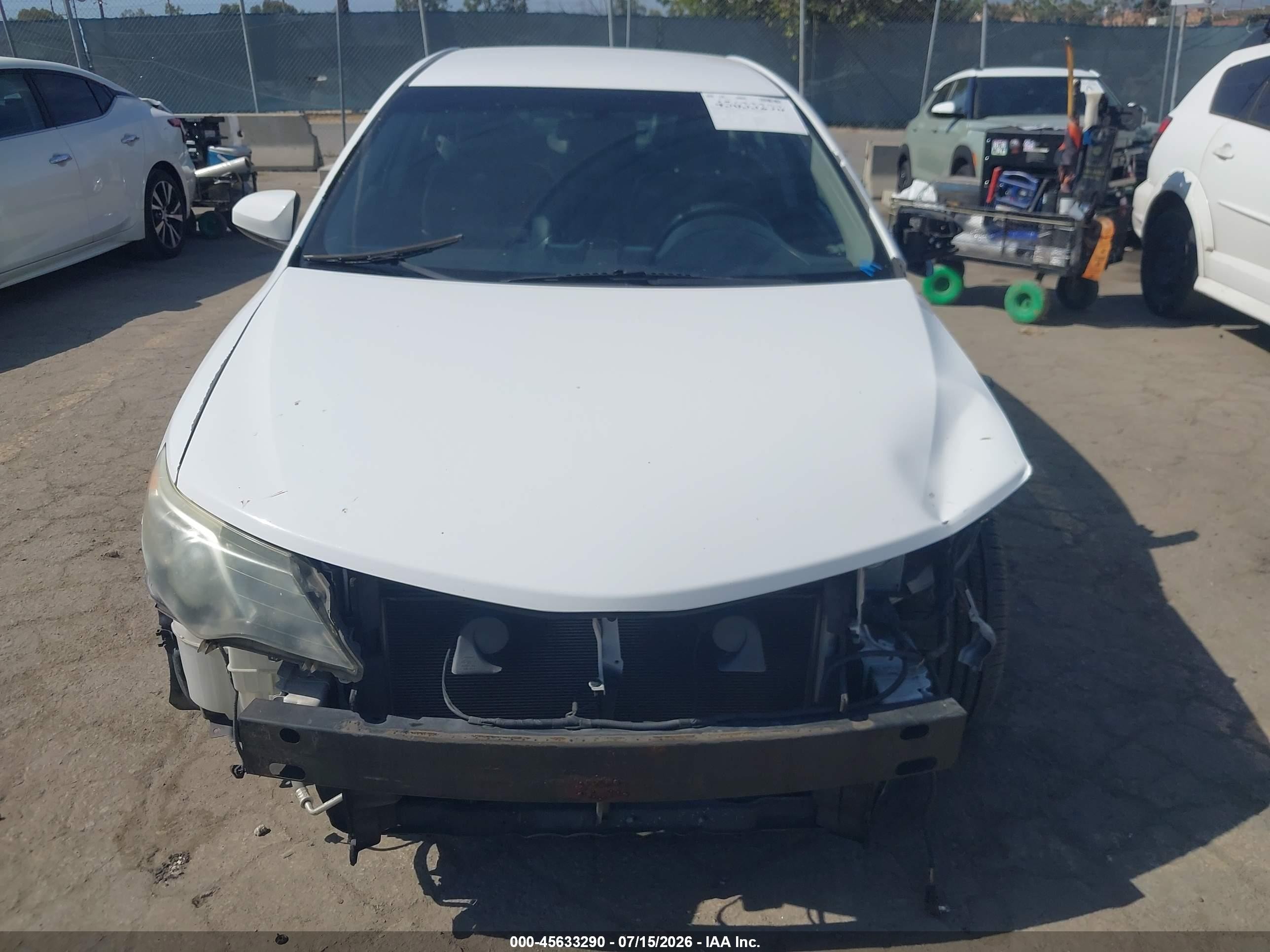 2014 Toyota Camry Se White vin: 4T1BF1FK5EU341315