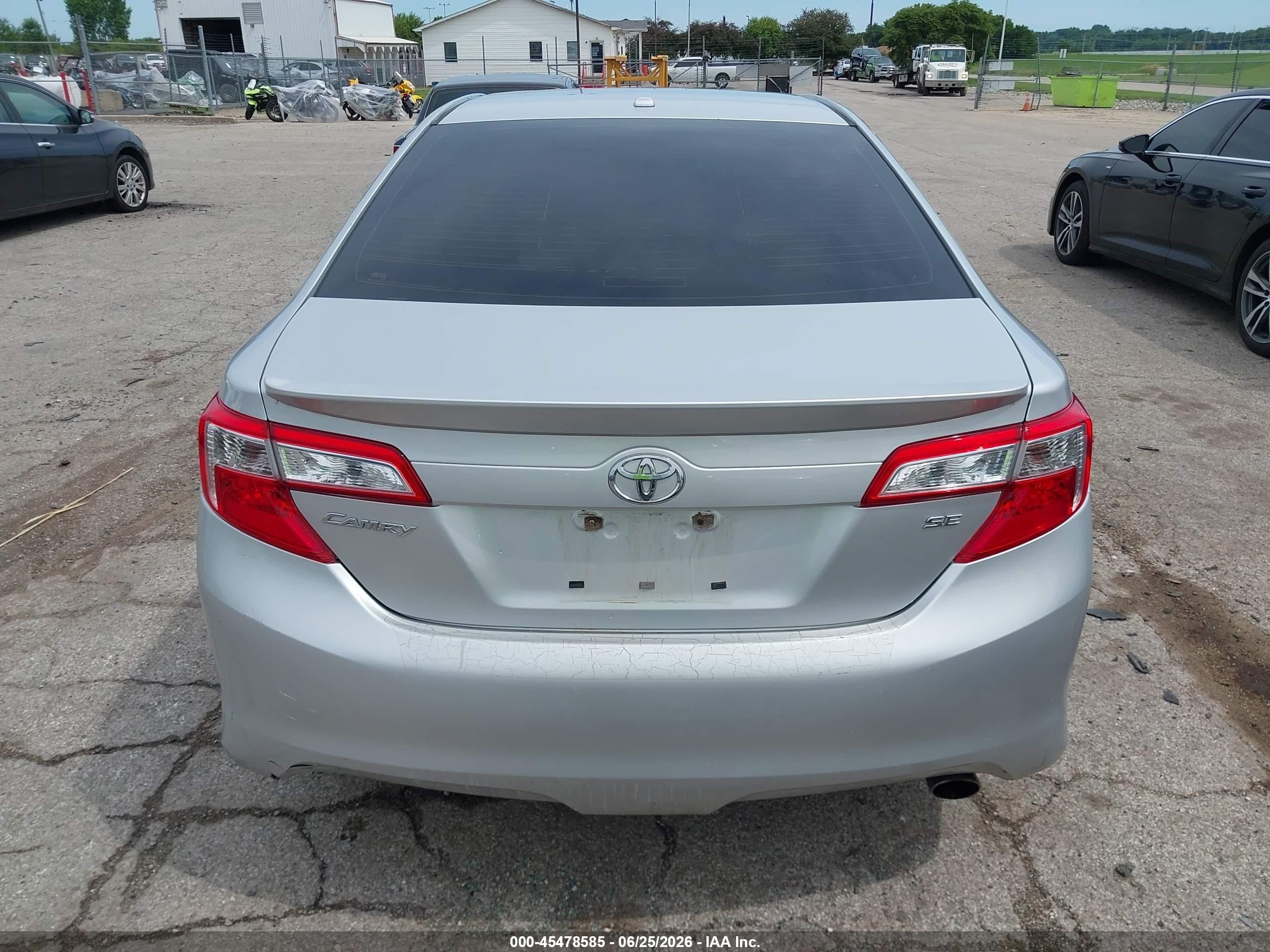 2014 Toyota Camry Se Silver vin: 4T1BF1FK5EU342867