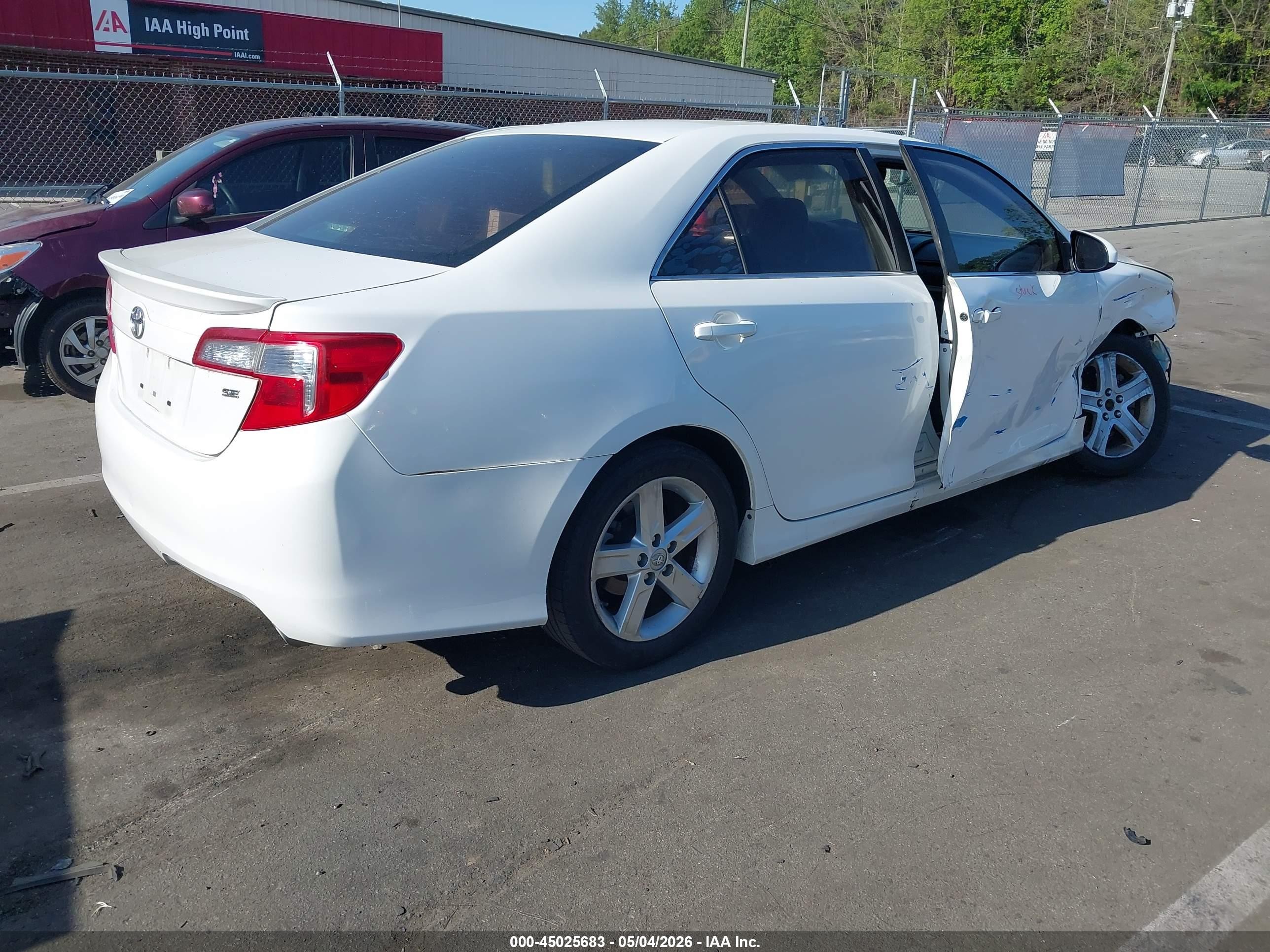 2014 Toyota Camry Se White vin: 4T1BF1FK5EU353996