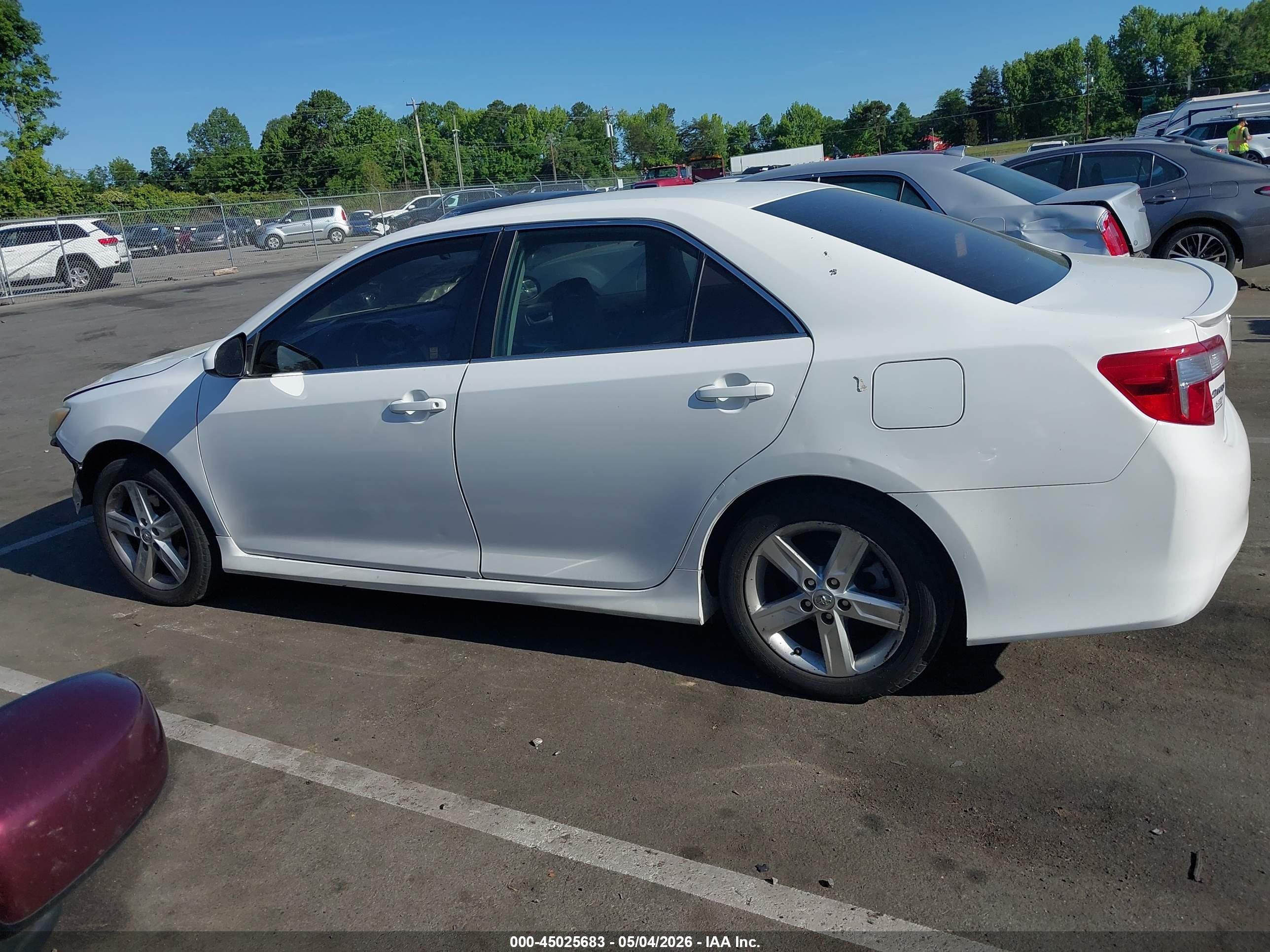 2014 Toyota Camry Se White vin: 4T1BF1FK5EU353996