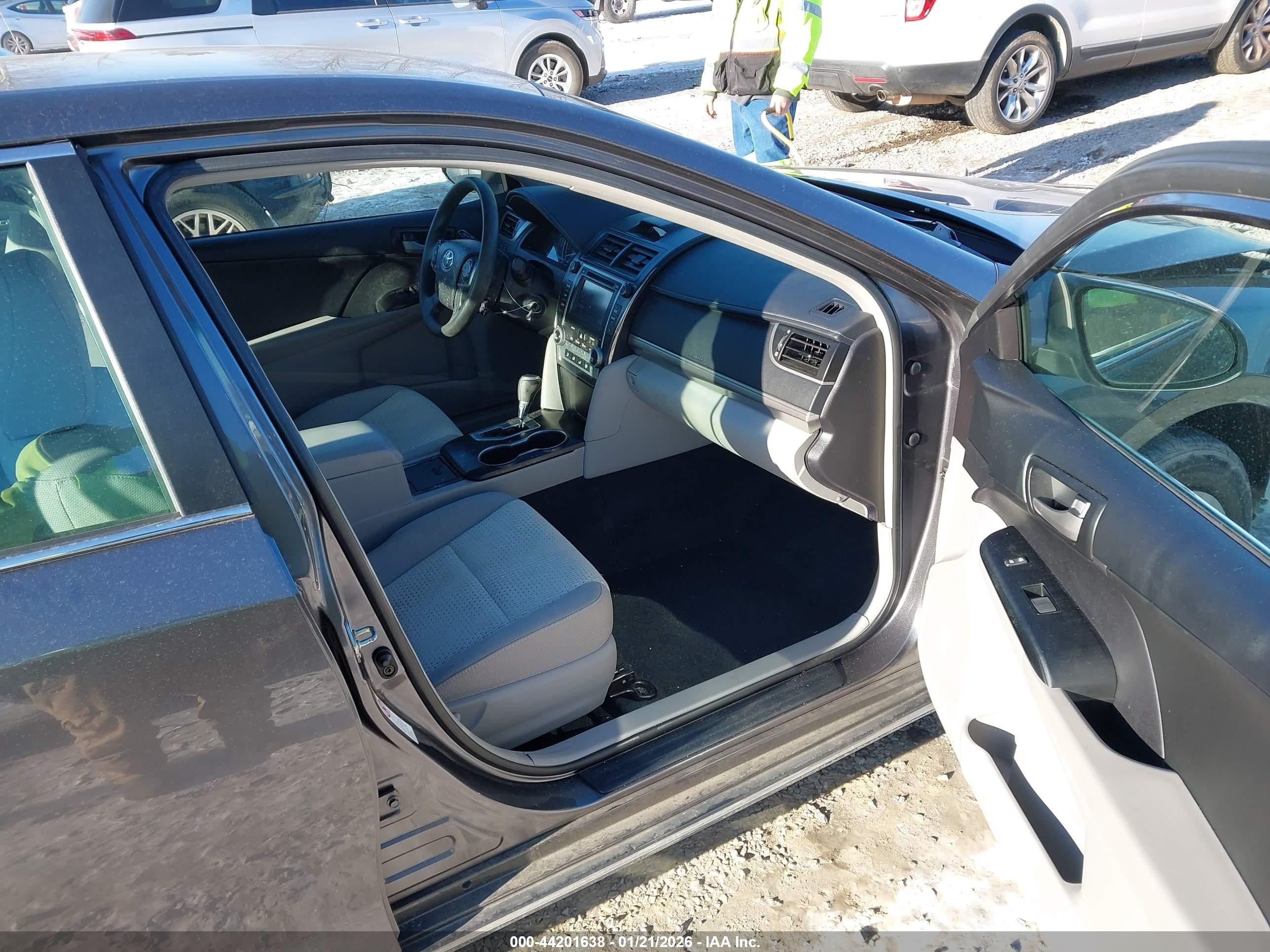 2014 Toyota Camry Le Black vin: 4T1BF1FK5EU354663