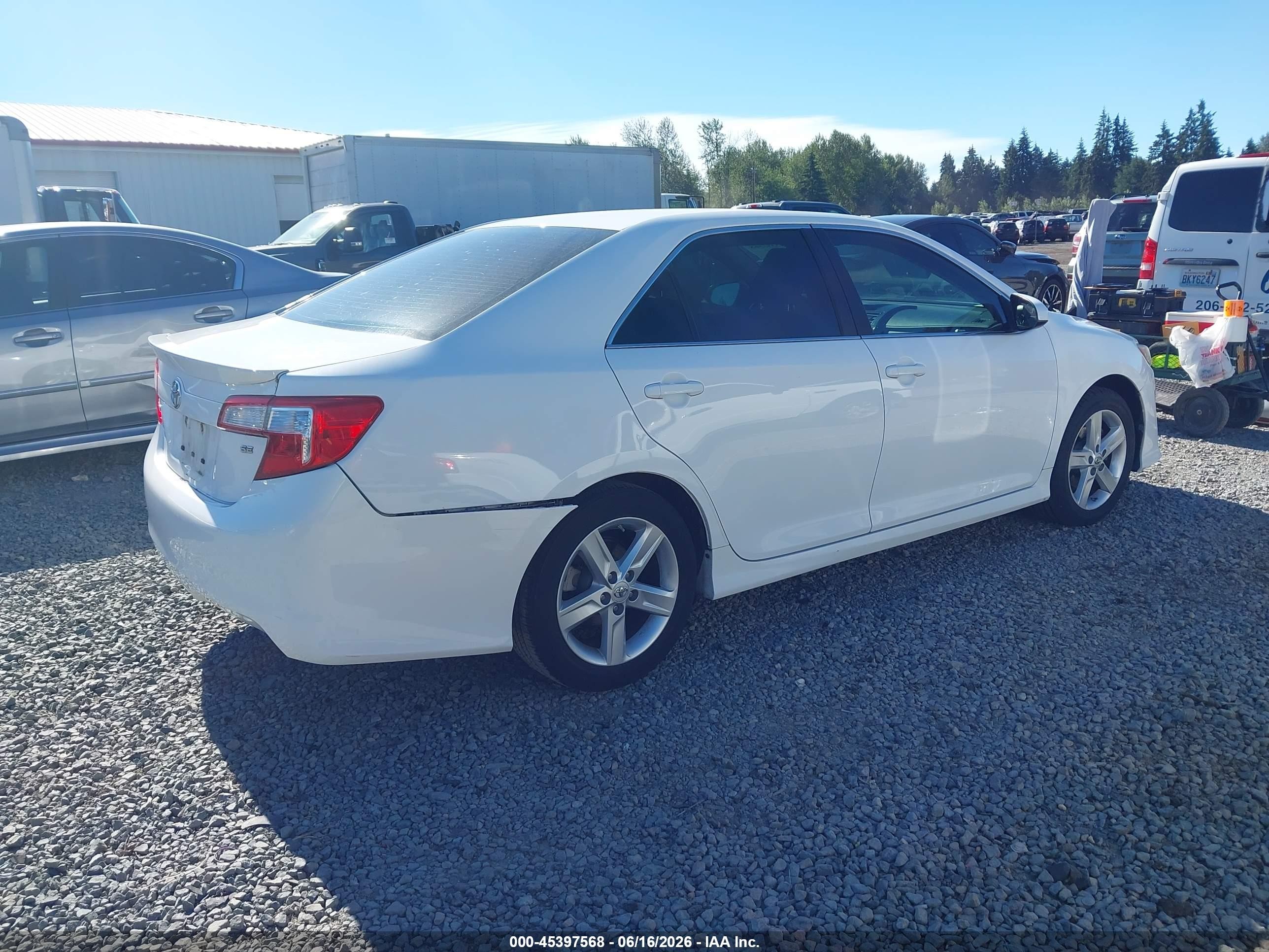 2014 Toyota Camry Se White vin: 4T1BF1FK5EU360544