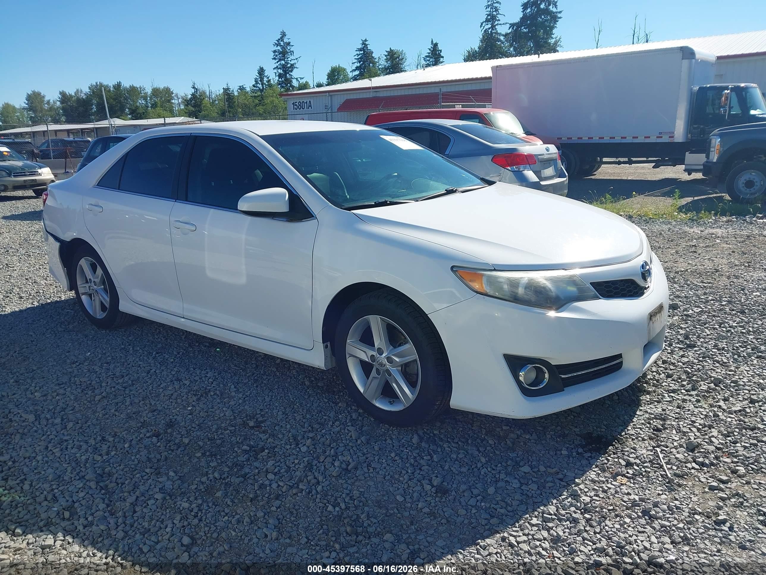 2014 Toyota Camry Se White vin: 4T1BF1FK5EU360544
