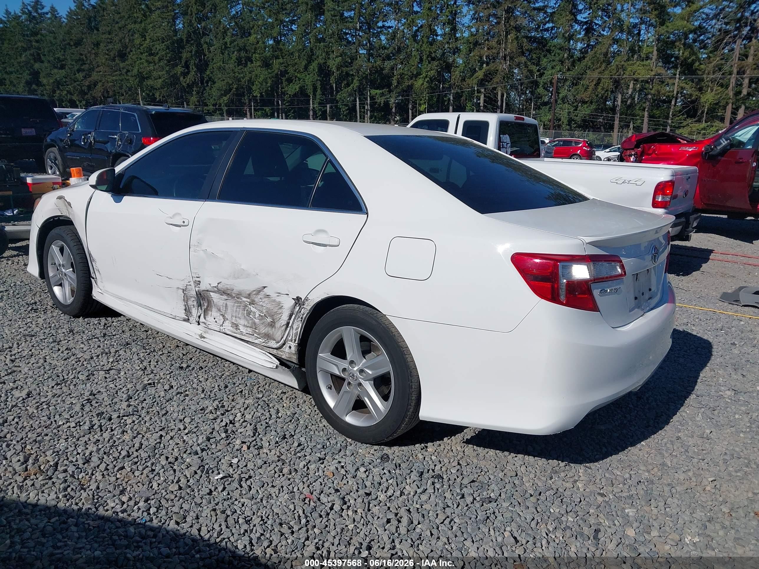 2014 Toyota Camry Se White vin: 4T1BF1FK5EU360544