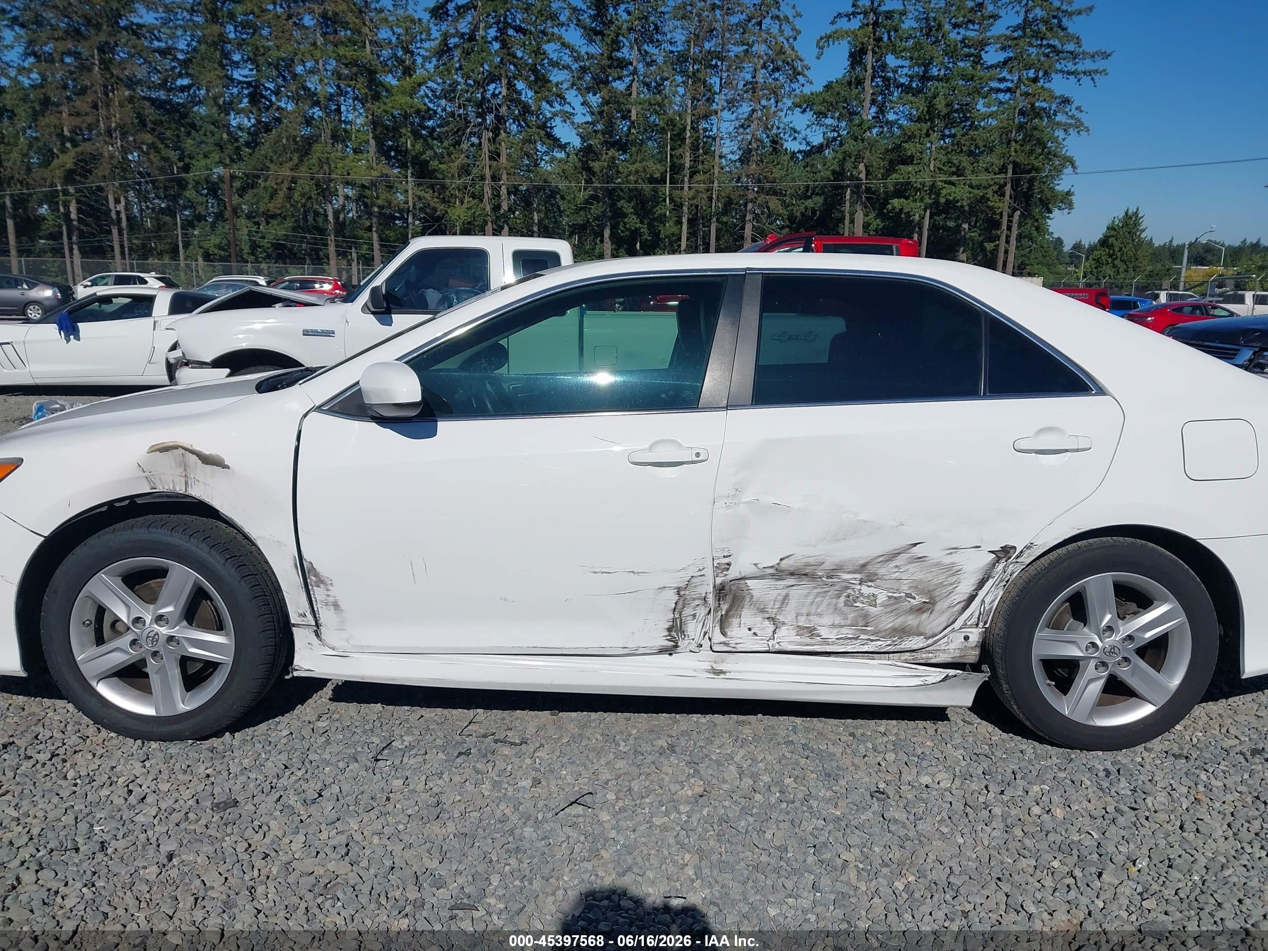 2014 Toyota Camry Se White vin: 4T1BF1FK5EU360544