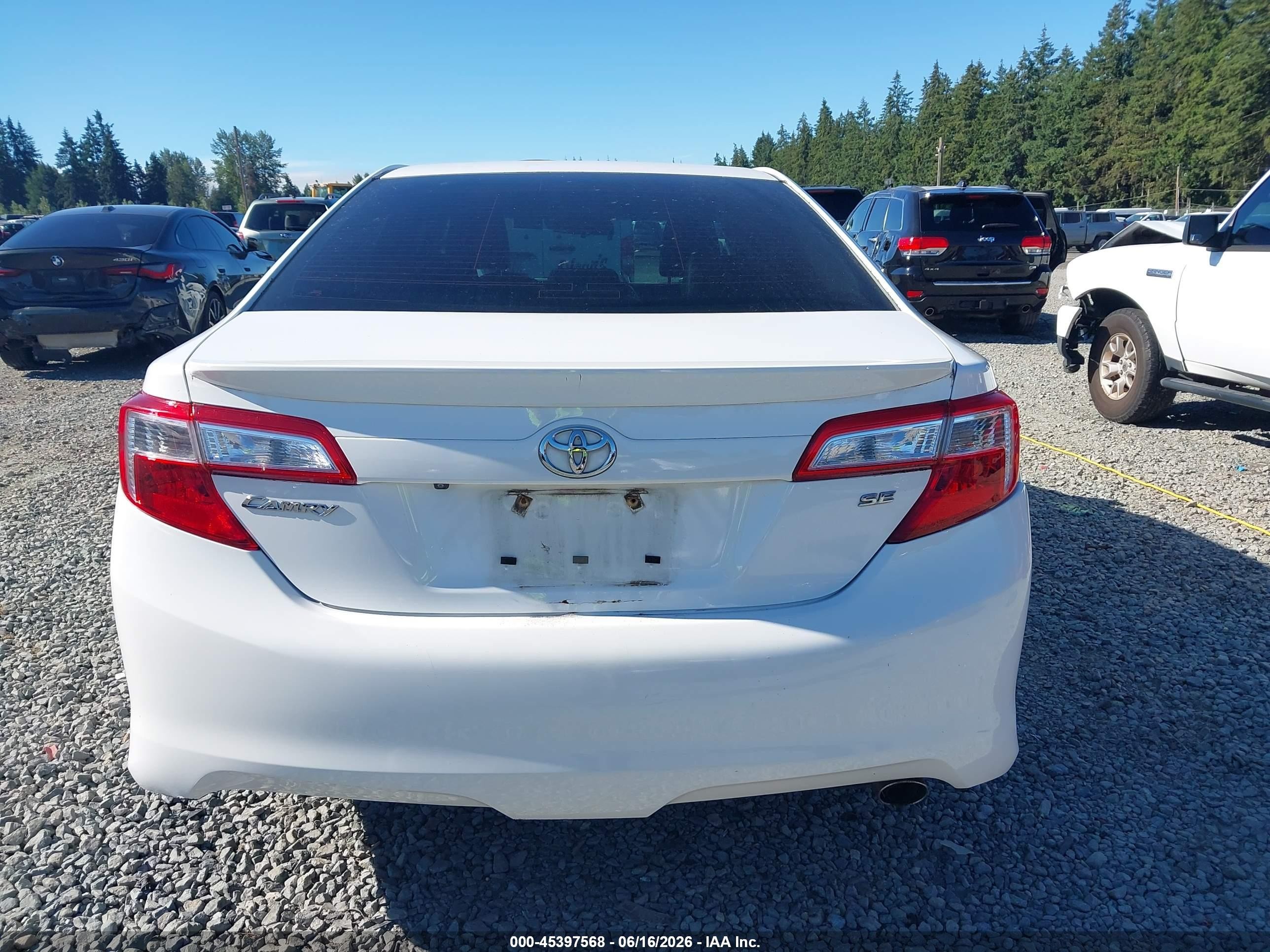 2014 Toyota Camry Se White vin: 4T1BF1FK5EU360544