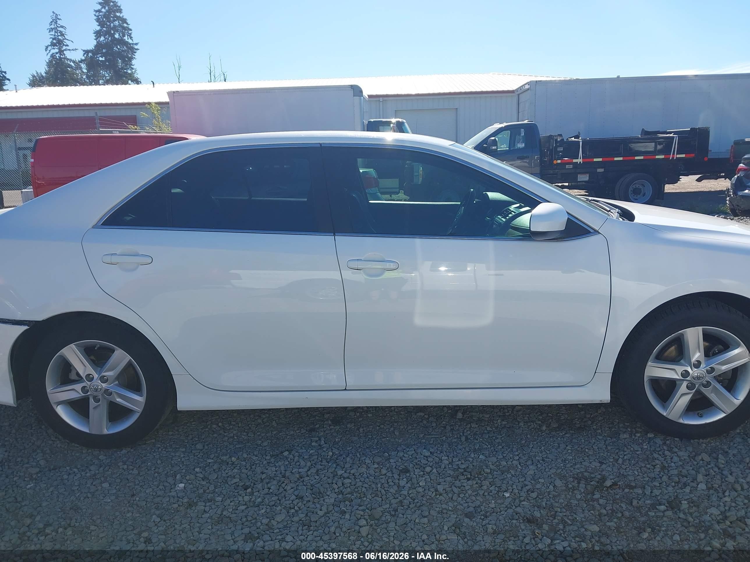 2014 Toyota Camry Se White vin: 4T1BF1FK5EU360544