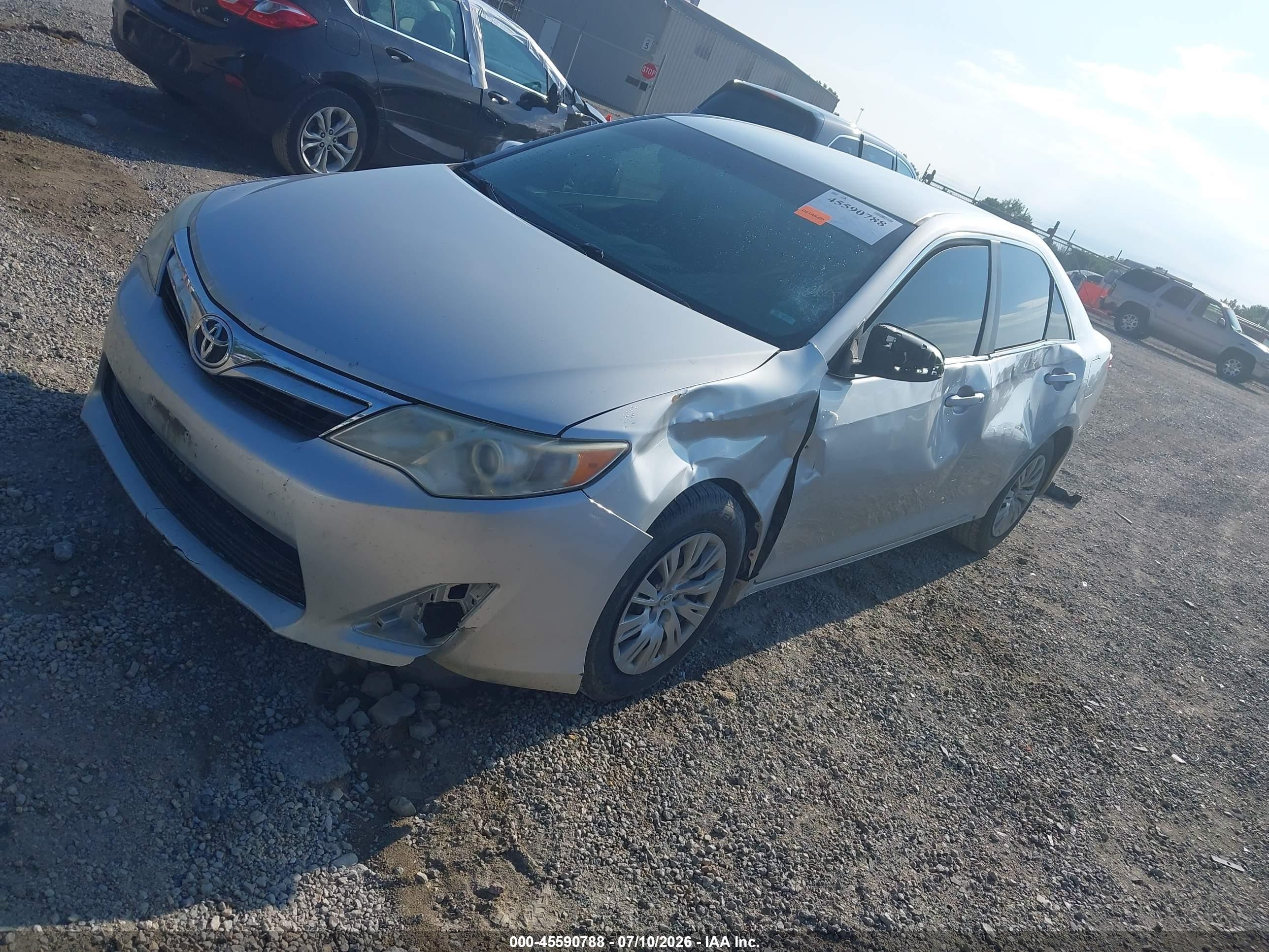 2014 Toyota Camry Le Silver vin: 4T1BF1FK5EU361032