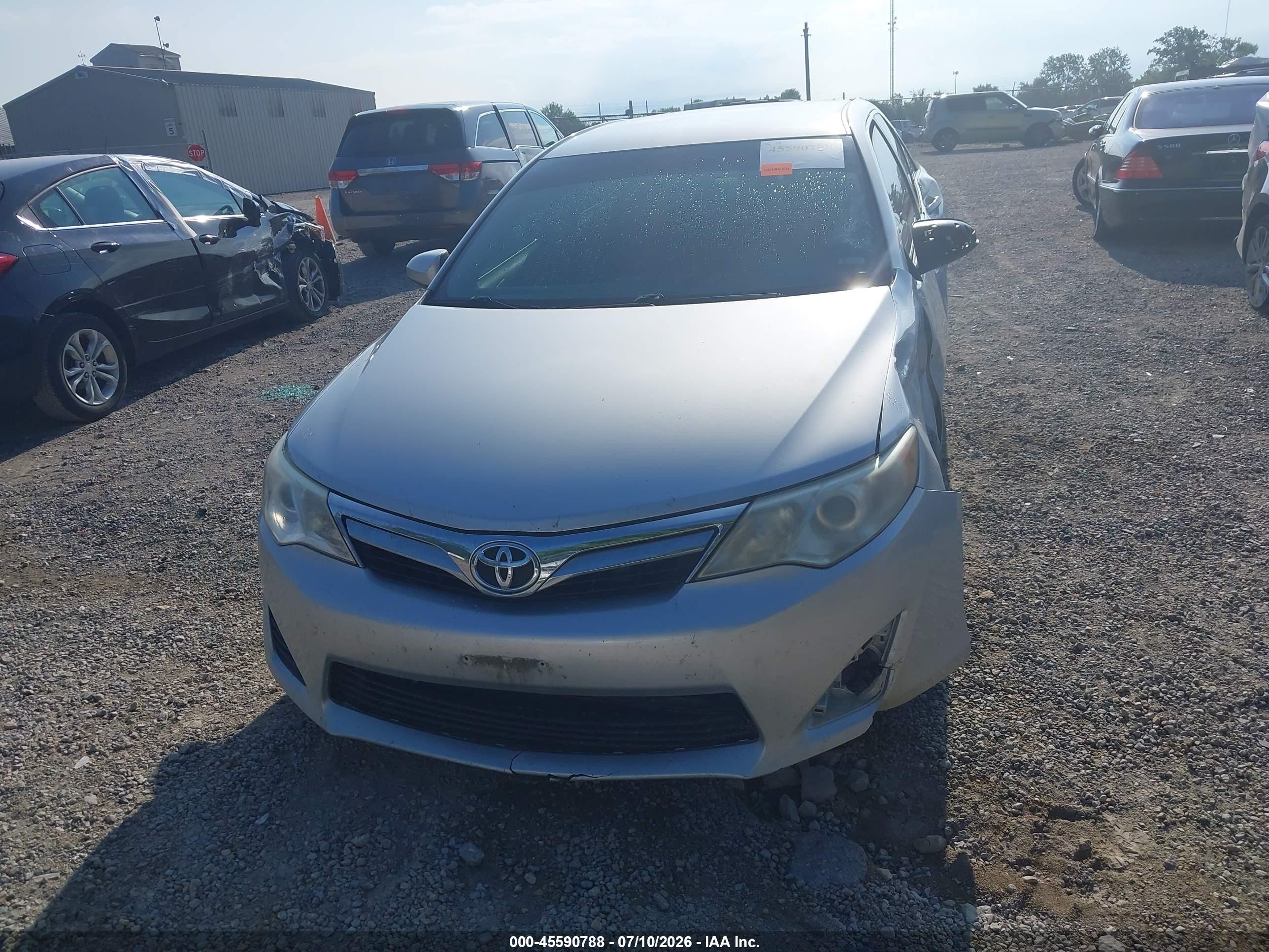 2014 Toyota Camry Le Silver vin: 4T1BF1FK5EU361032