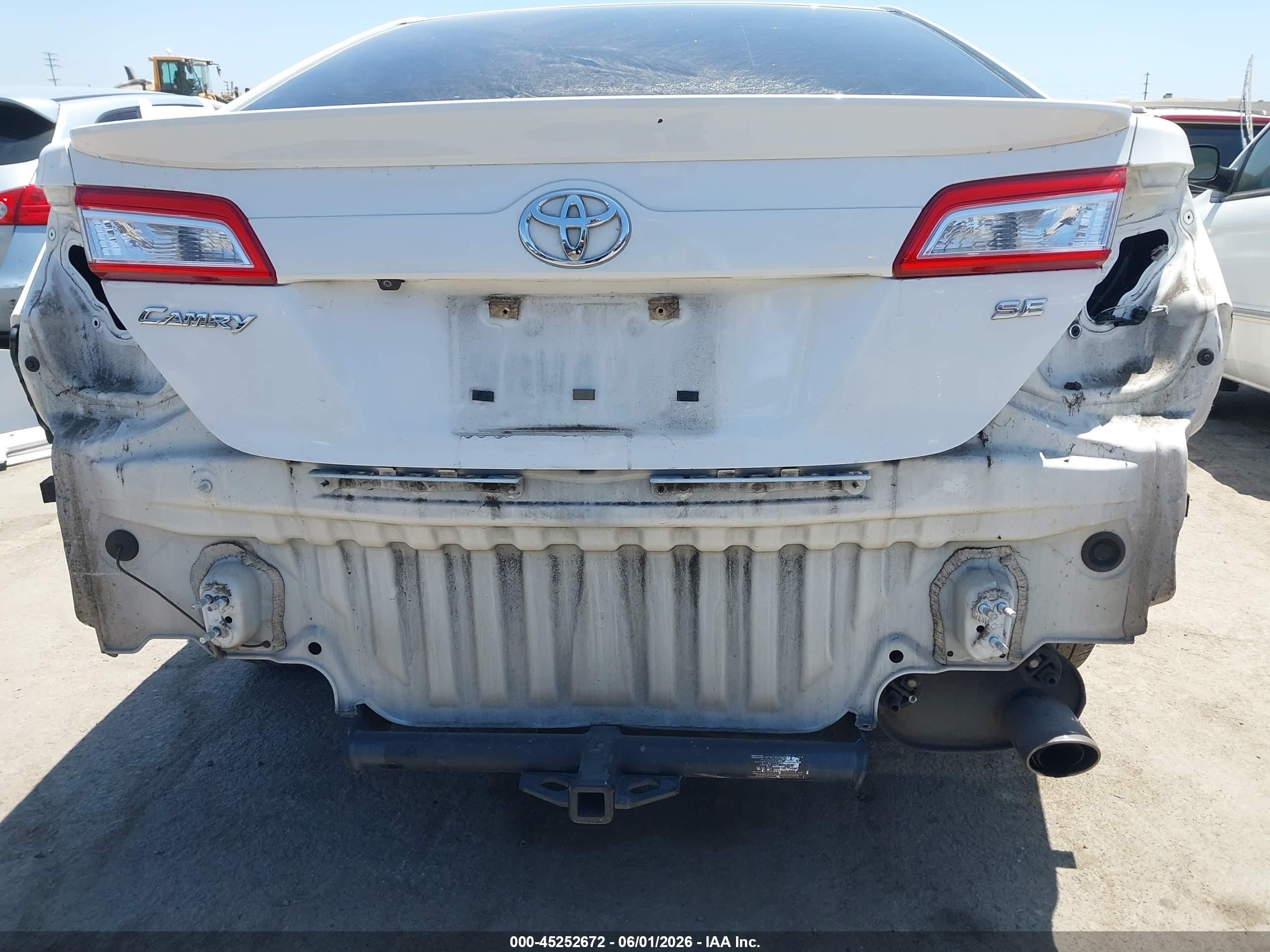 2014 Toyota Camry Se White vin: 4T1BF1FK5EU371205