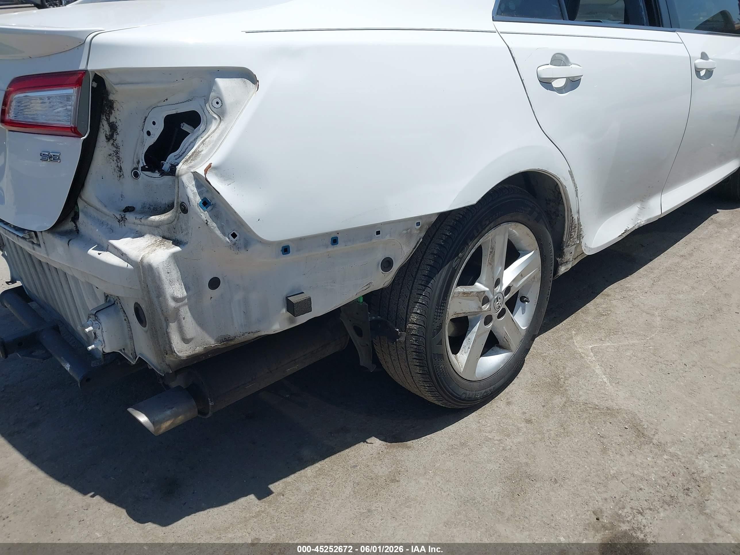 2014 Toyota Camry Se White vin: 4T1BF1FK5EU371205