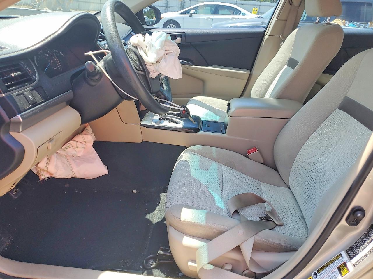 2014 Toyota Camry Le Gold vin: 4T1BF1FK5EU382124