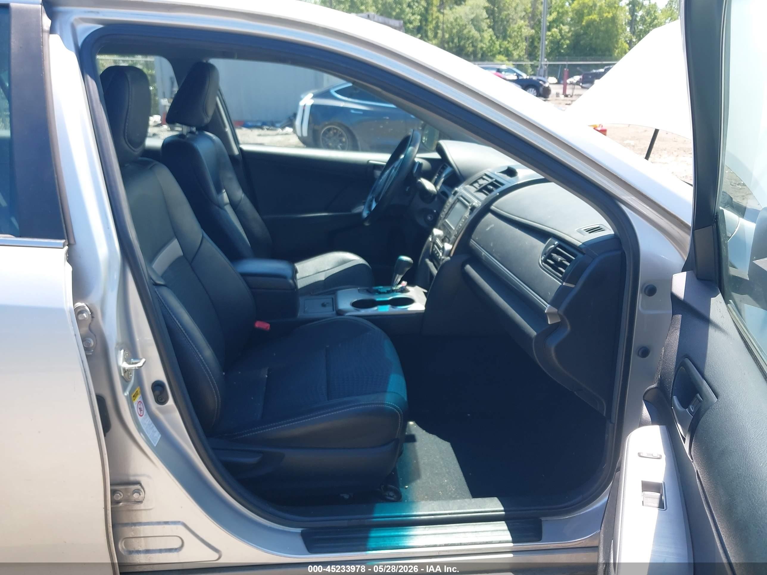 2014 Toyota Camry Se Серебряный vin: 4T1BF1FK5EU385914