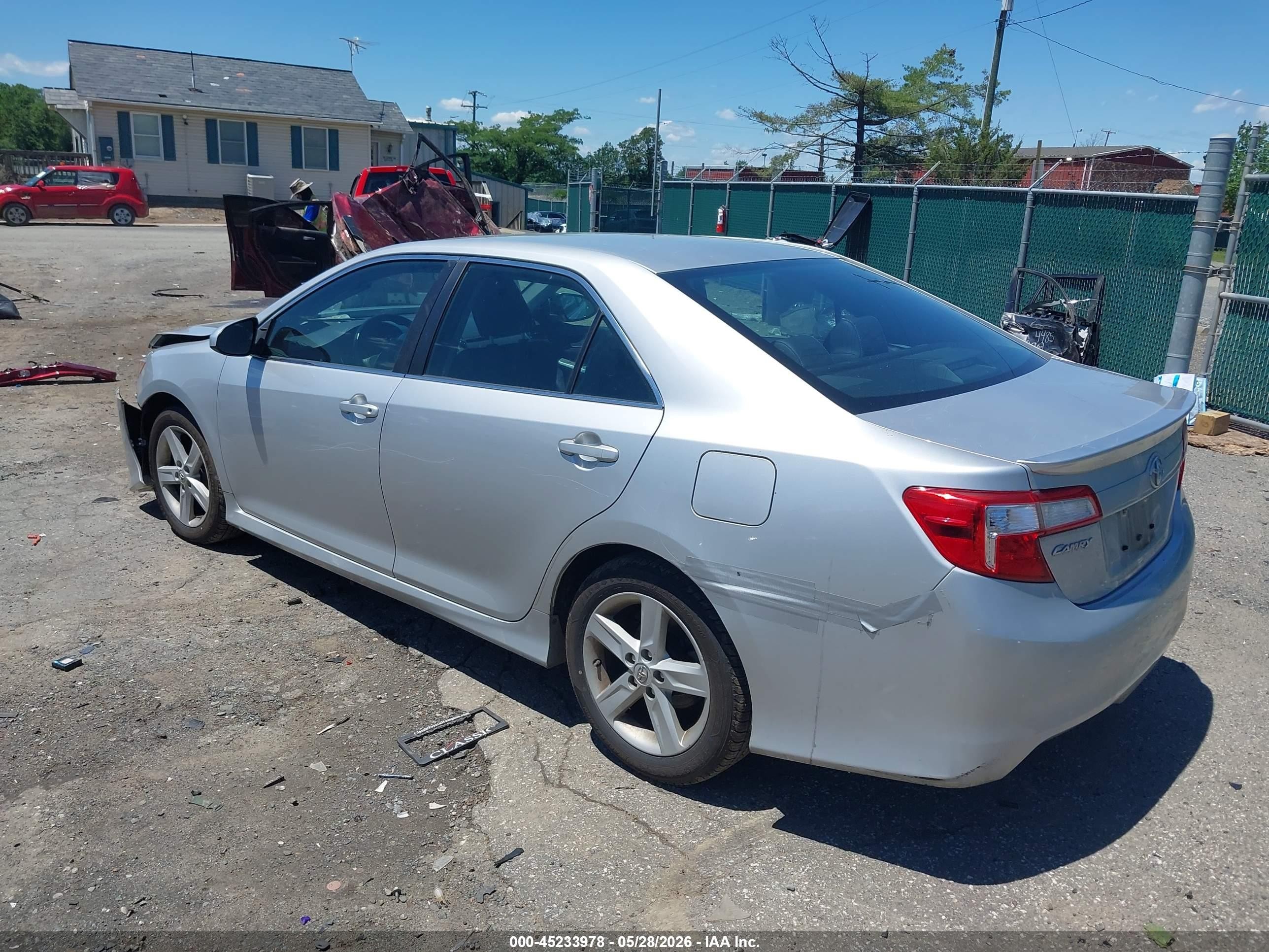 2014 Toyota Camry Se Серебряный vin: 4T1BF1FK5EU385914