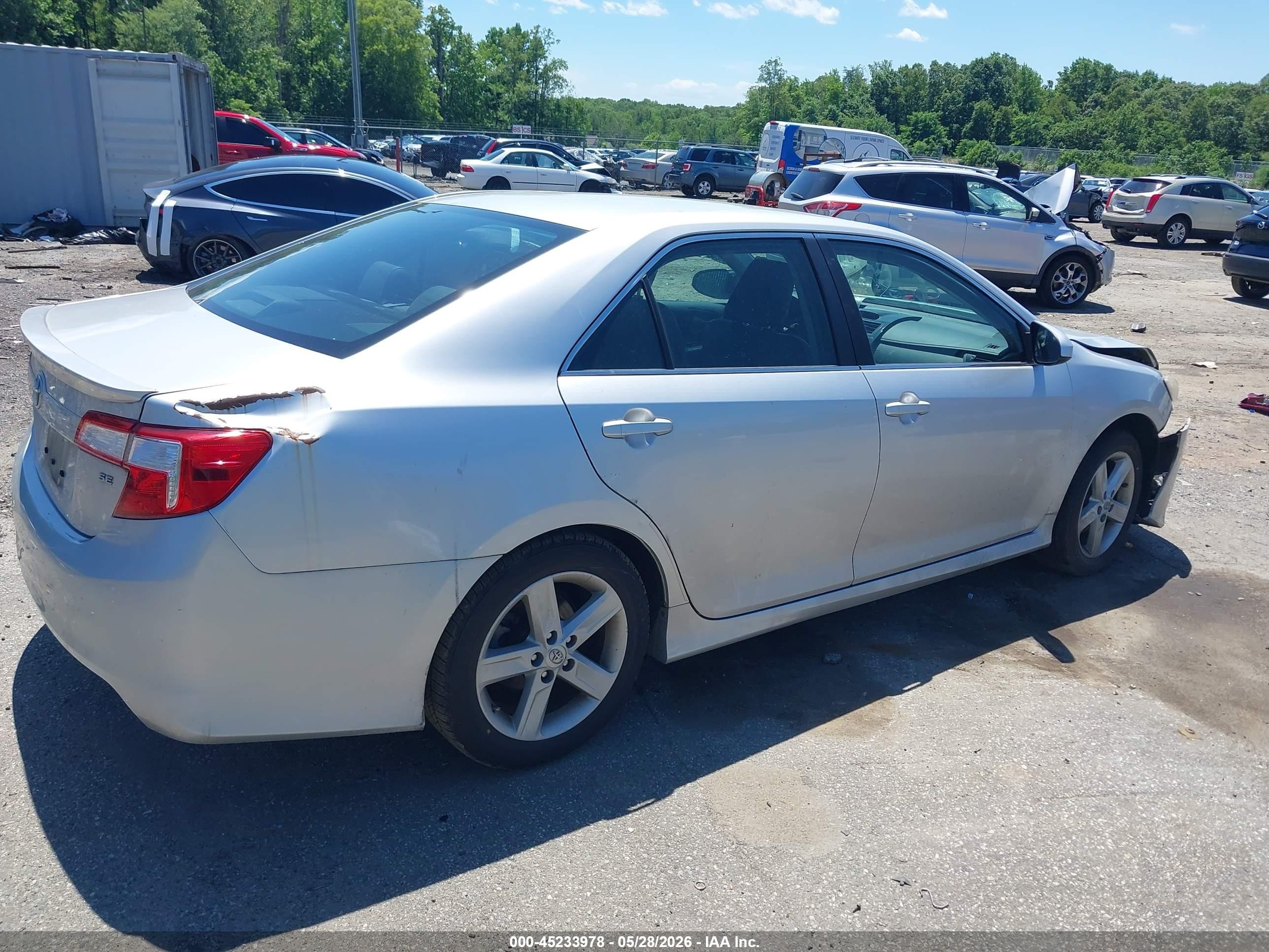 2014 Toyota Camry Se Серебряный vin: 4T1BF1FK5EU385914