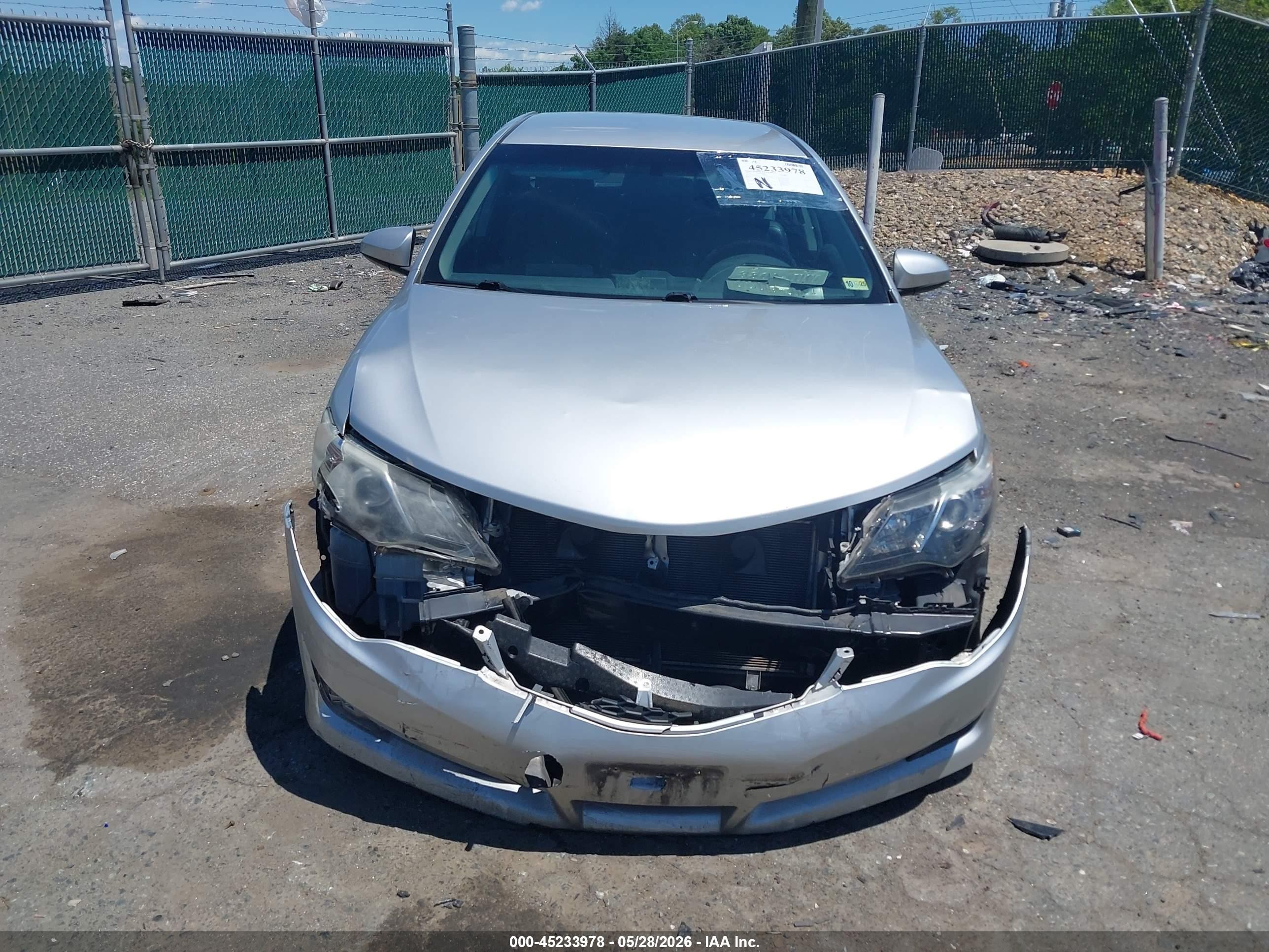 2014 Toyota Camry Se Серебряный vin: 4T1BF1FK5EU385914
