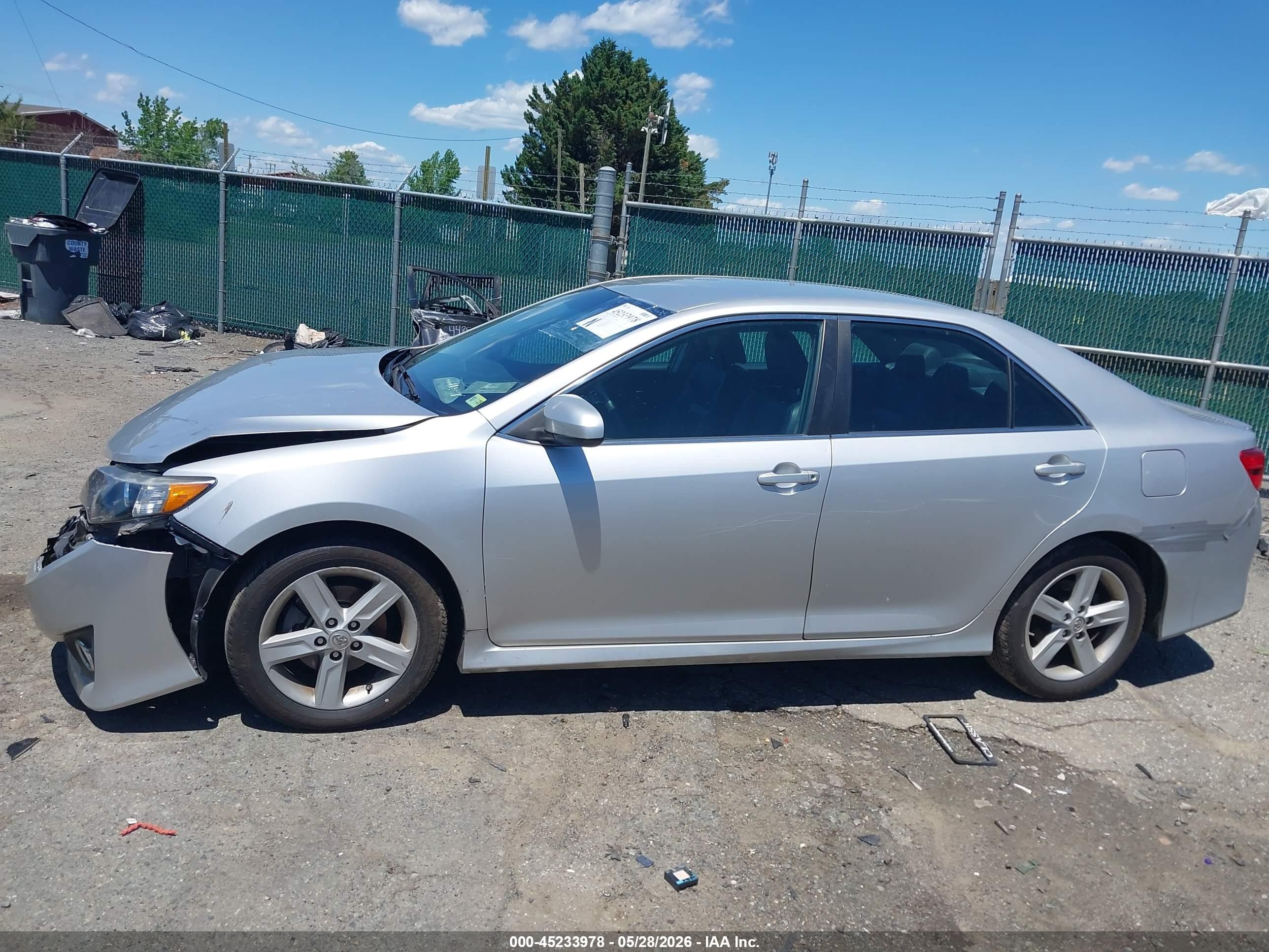 2014 Toyota Camry Se Серебряный vin: 4T1BF1FK5EU385914