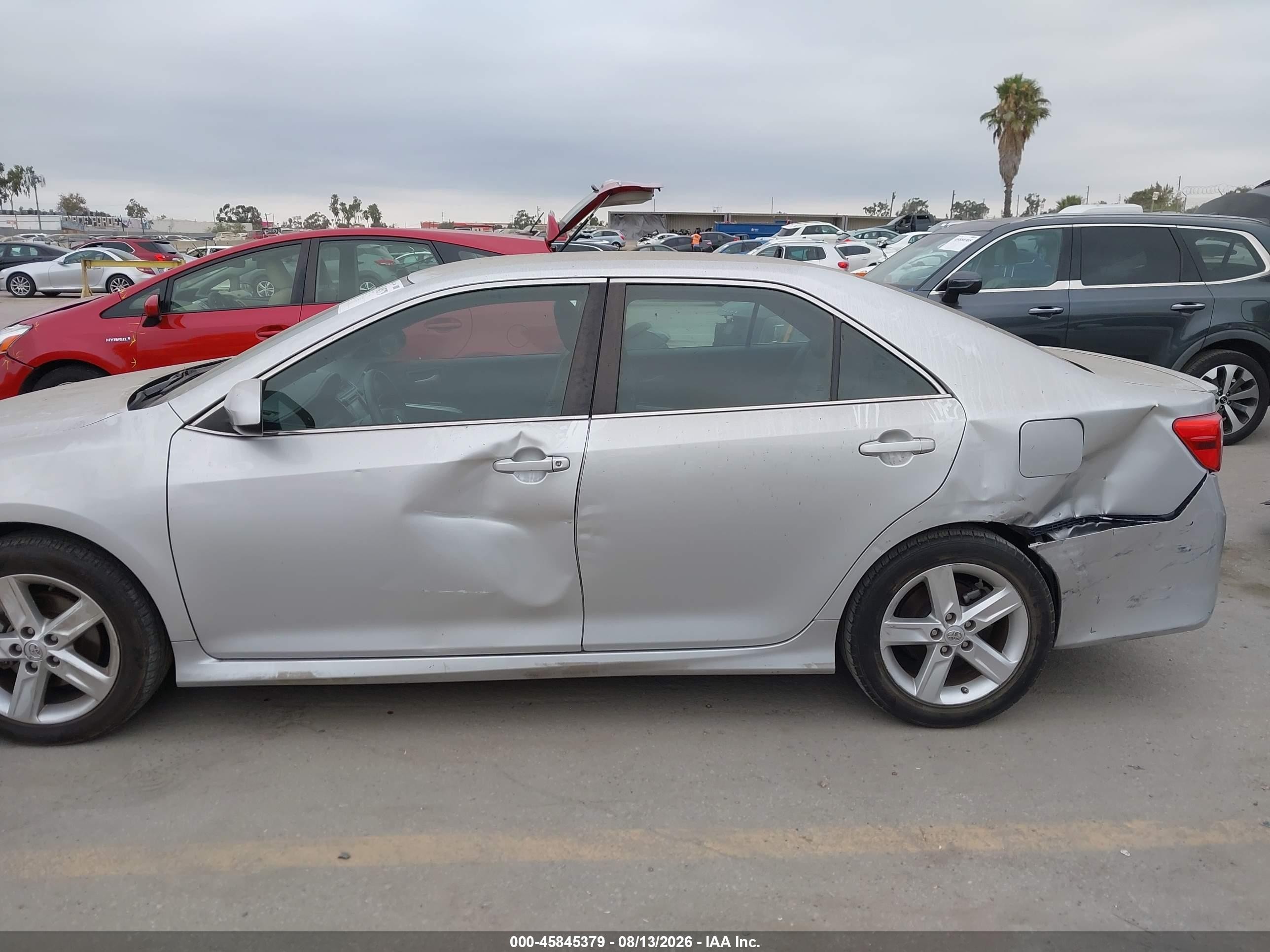 2014 Toyota Camry Se Silver vin: 4T1BF1FK5EU394547