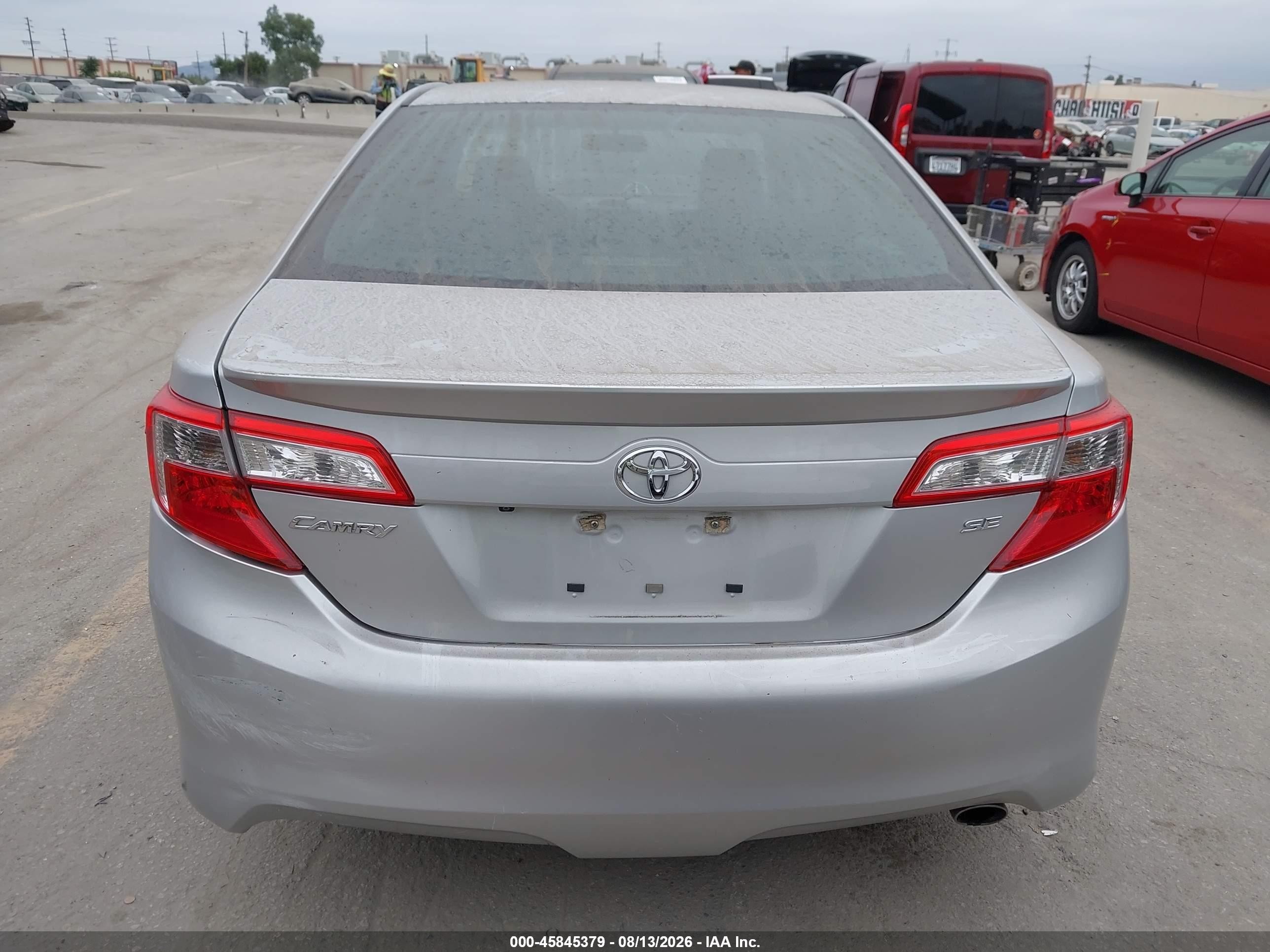 2014 Toyota Camry Se Silver vin: 4T1BF1FK5EU394547