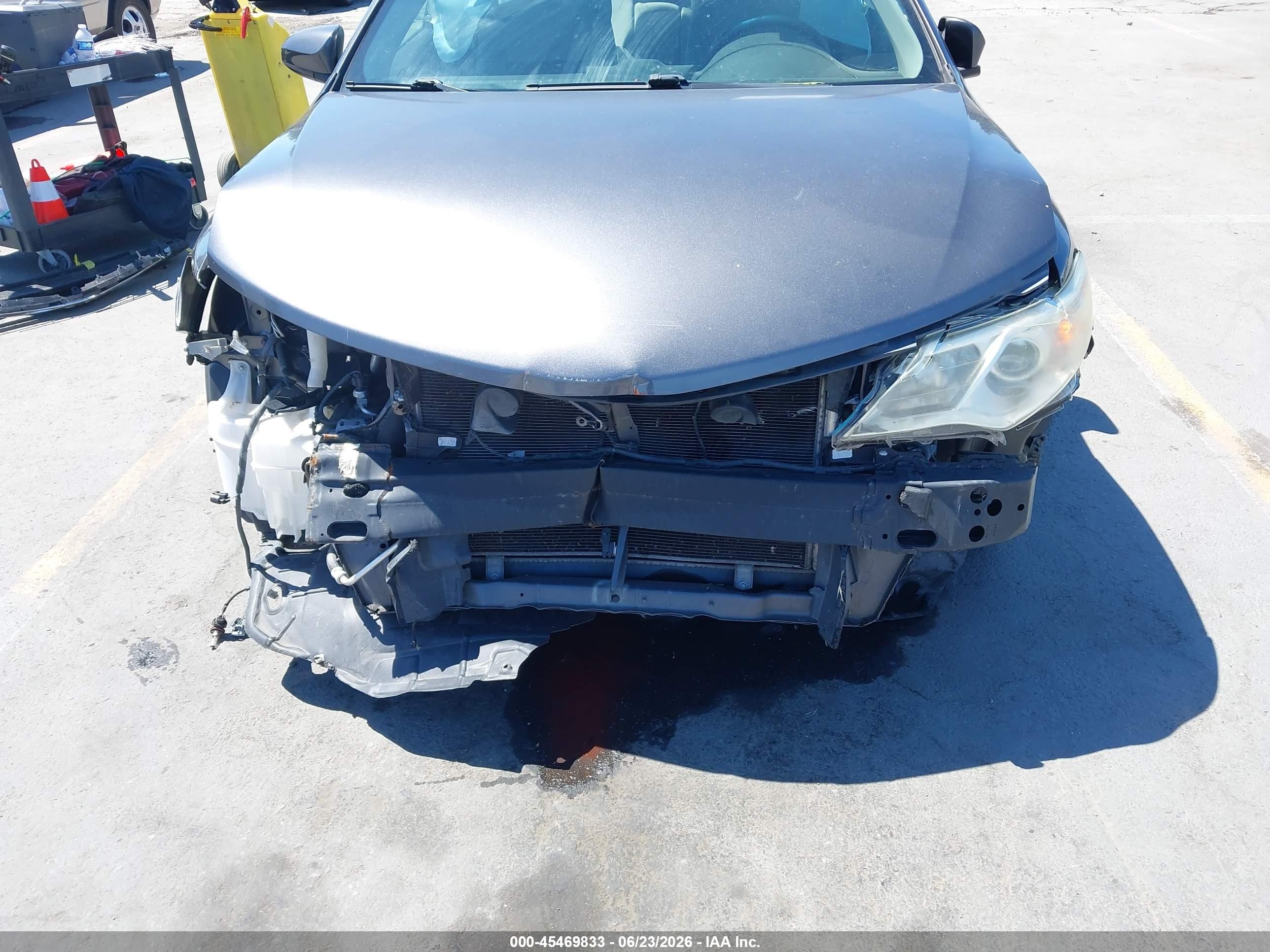 2014 Toyota Camry Le Gray vin: 4T1BF1FK5EU401268