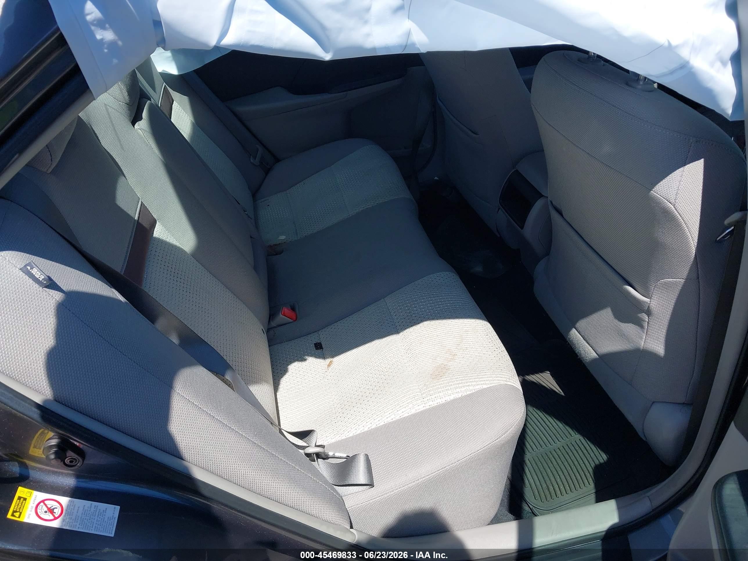 2014 Toyota Camry Le Gray vin: 4T1BF1FK5EU401268