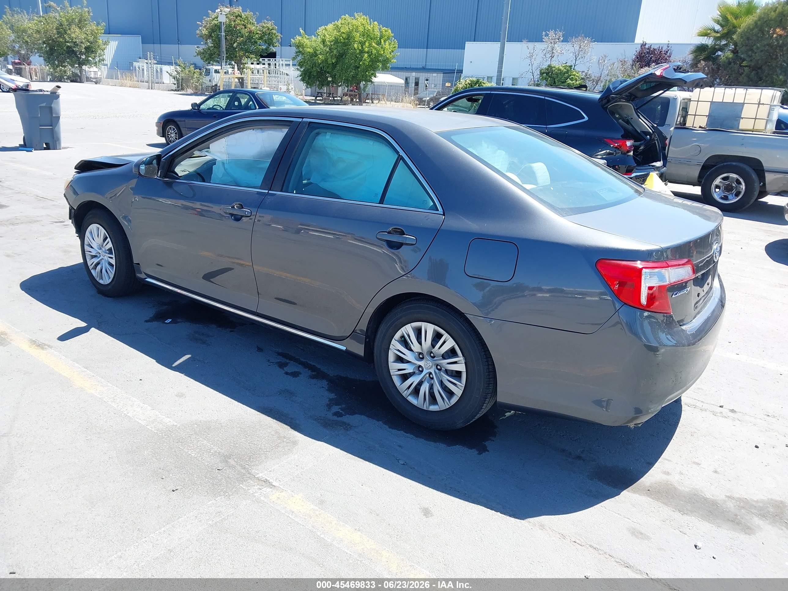 2014 Toyota Camry Le Gray vin: 4T1BF1FK5EU401268