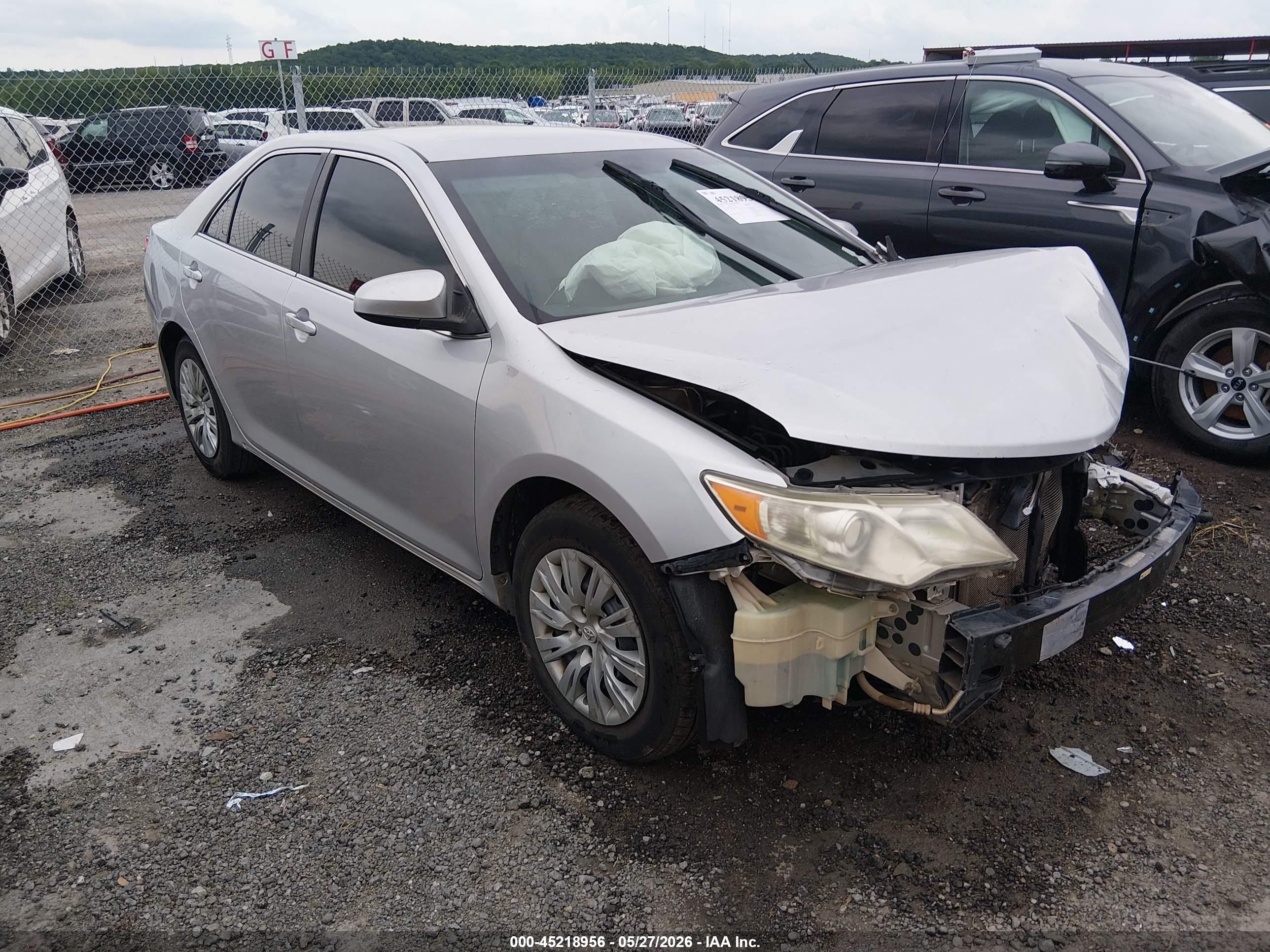 2014 Toyota Camry Le Silver vin: 4T1BF1FK5EU404087