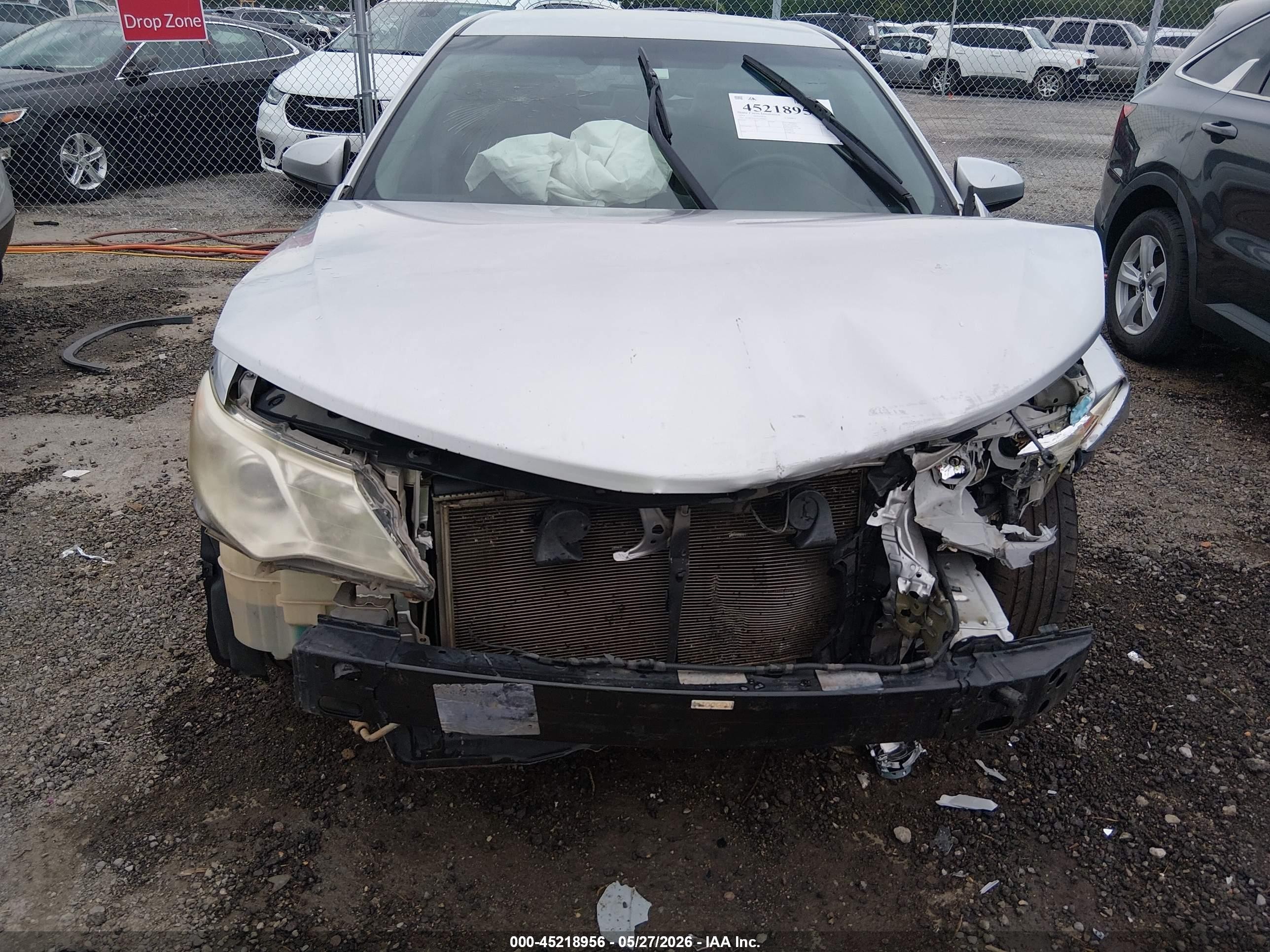 2014 Toyota Camry Le Silver vin: 4T1BF1FK5EU404087