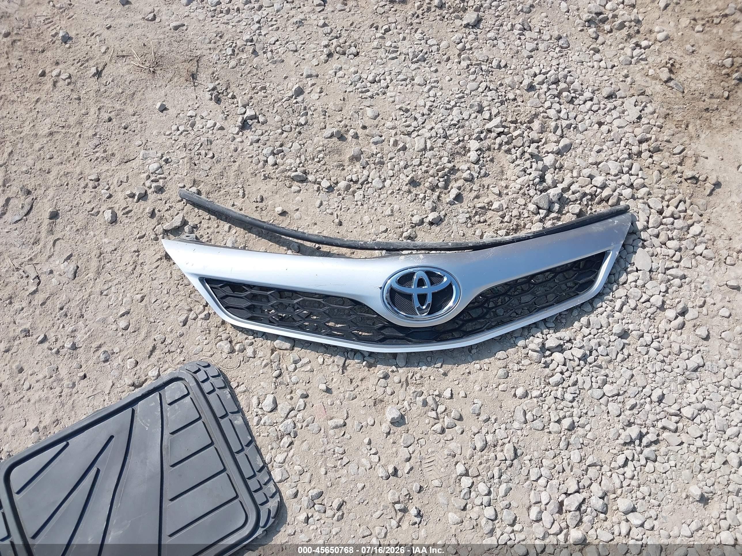 2014 Toyota Camry Se Silver vin: 4T1BF1FK5EU407653