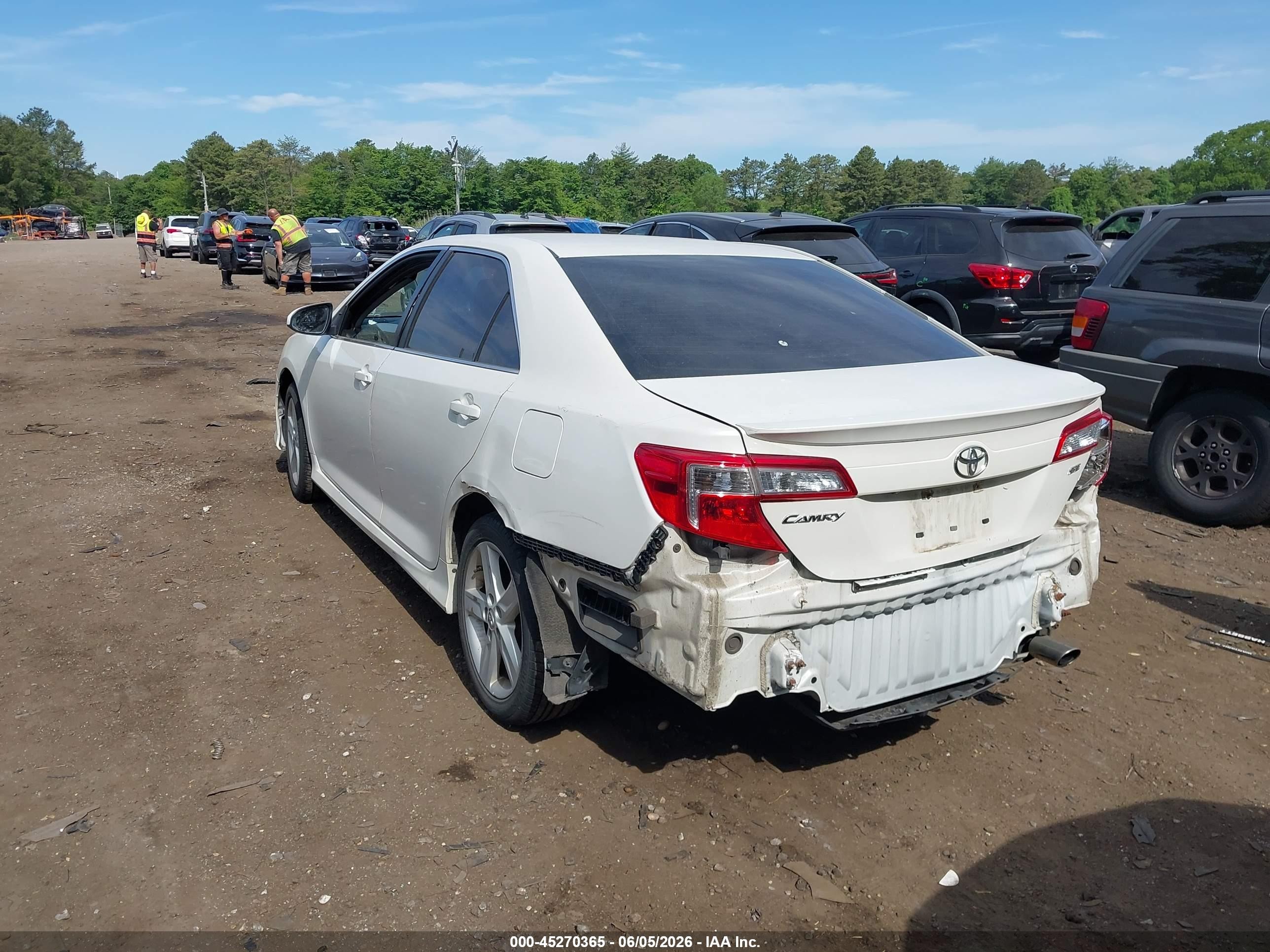 2014 Toyota Camry Se White vin: 4T1BF1FK5EU411301