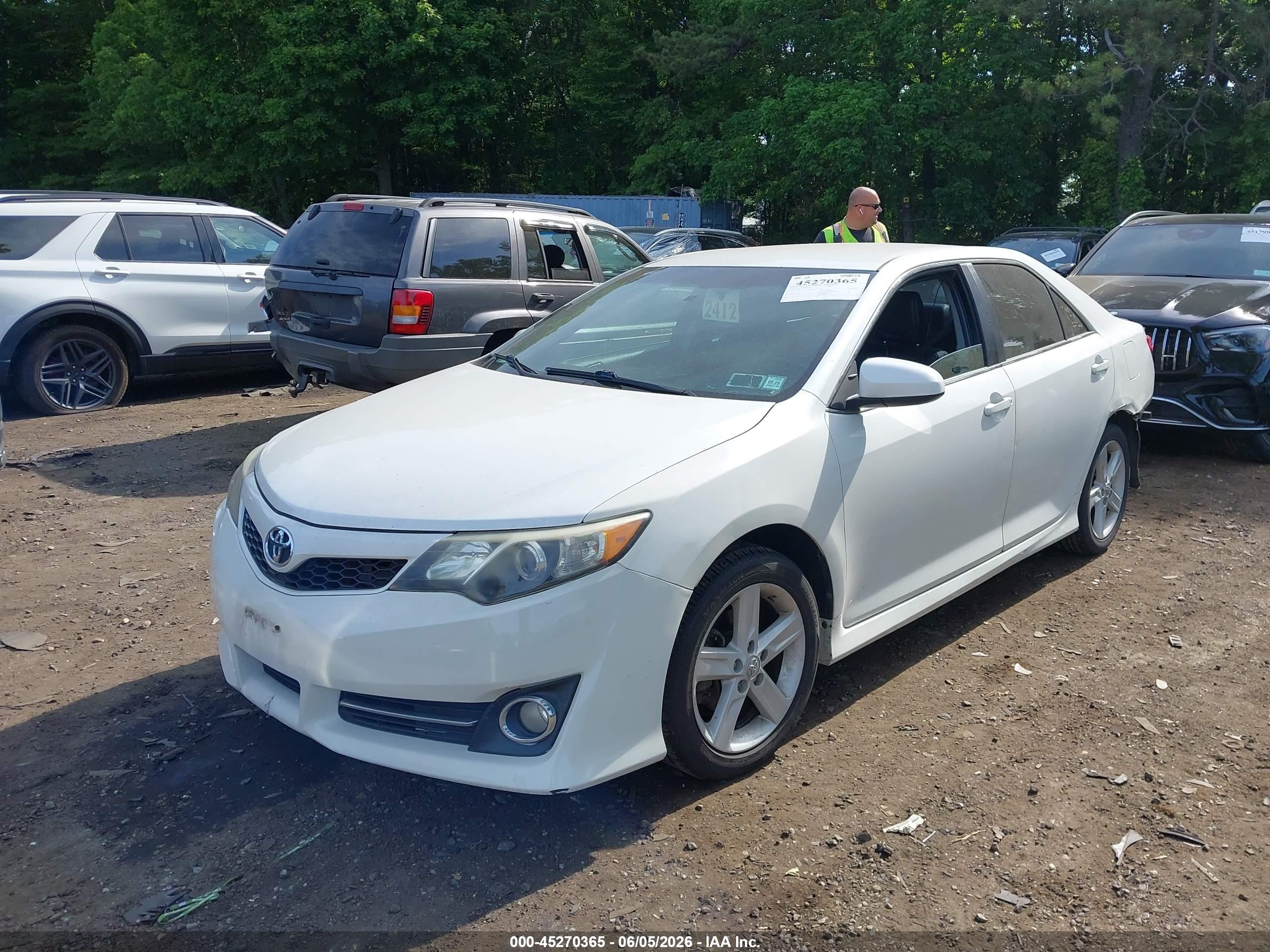2014 Toyota Camry Se White vin: 4T1BF1FK5EU411301
