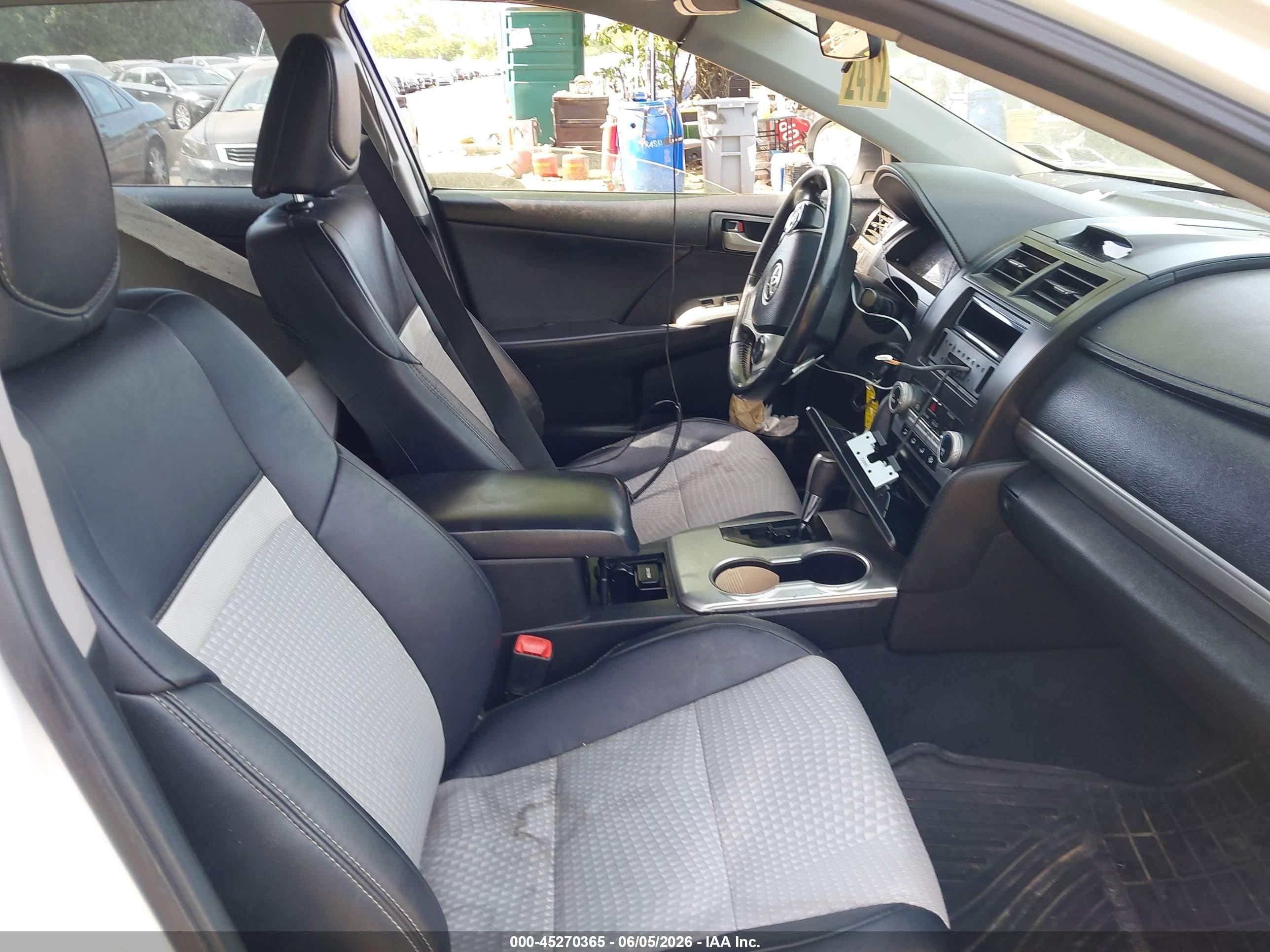 2014 Toyota Camry Se White vin: 4T1BF1FK5EU411301