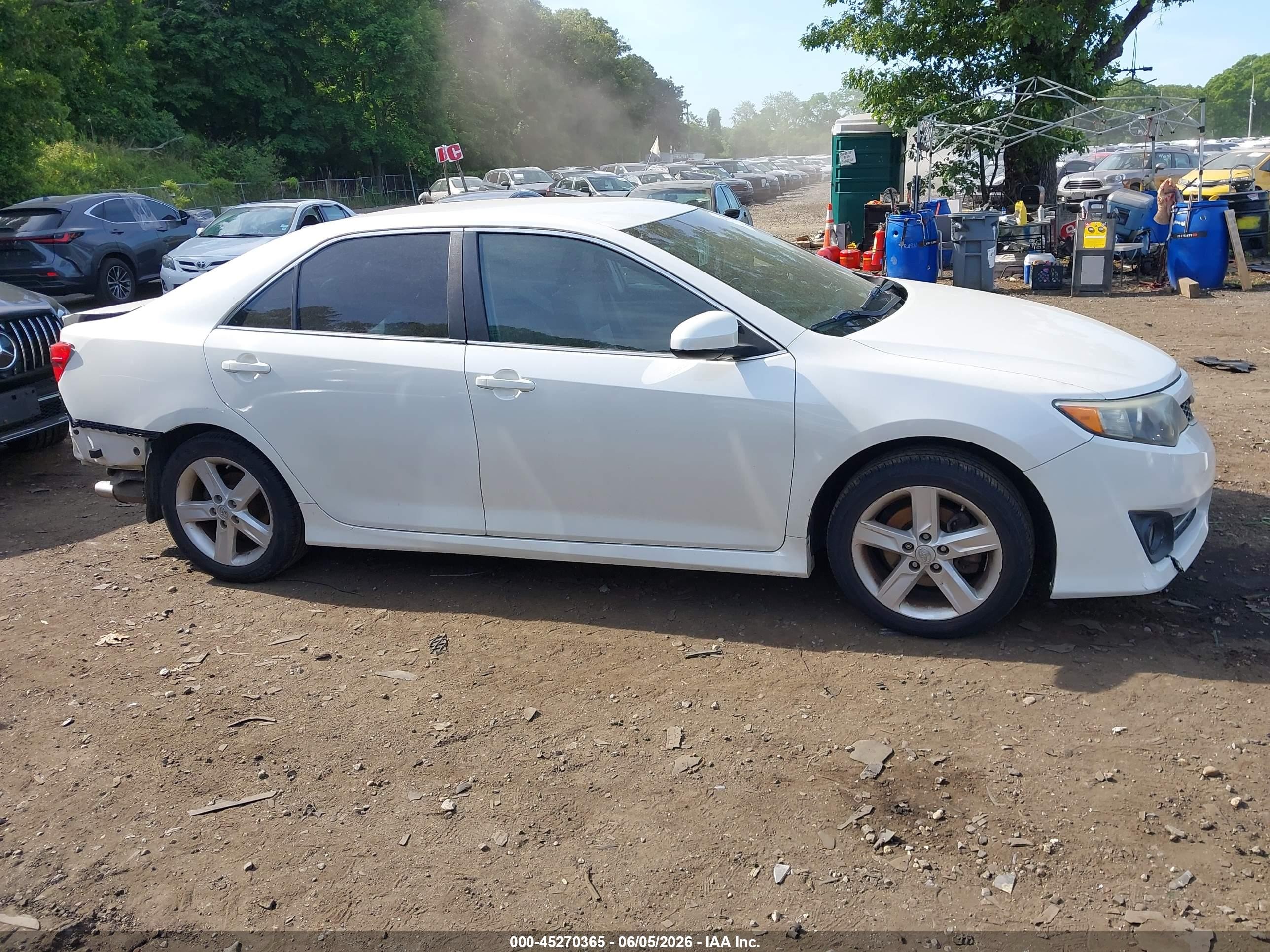 2014 Toyota Camry Se White vin: 4T1BF1FK5EU411301