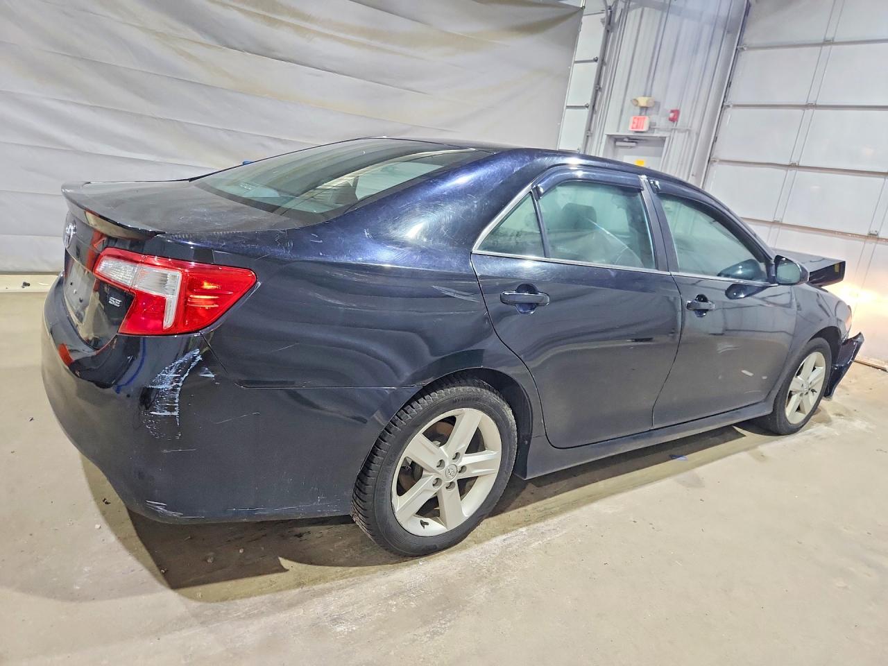 2014 Toyota Camry Se Blue vin: 4T1BF1FK5EU412092