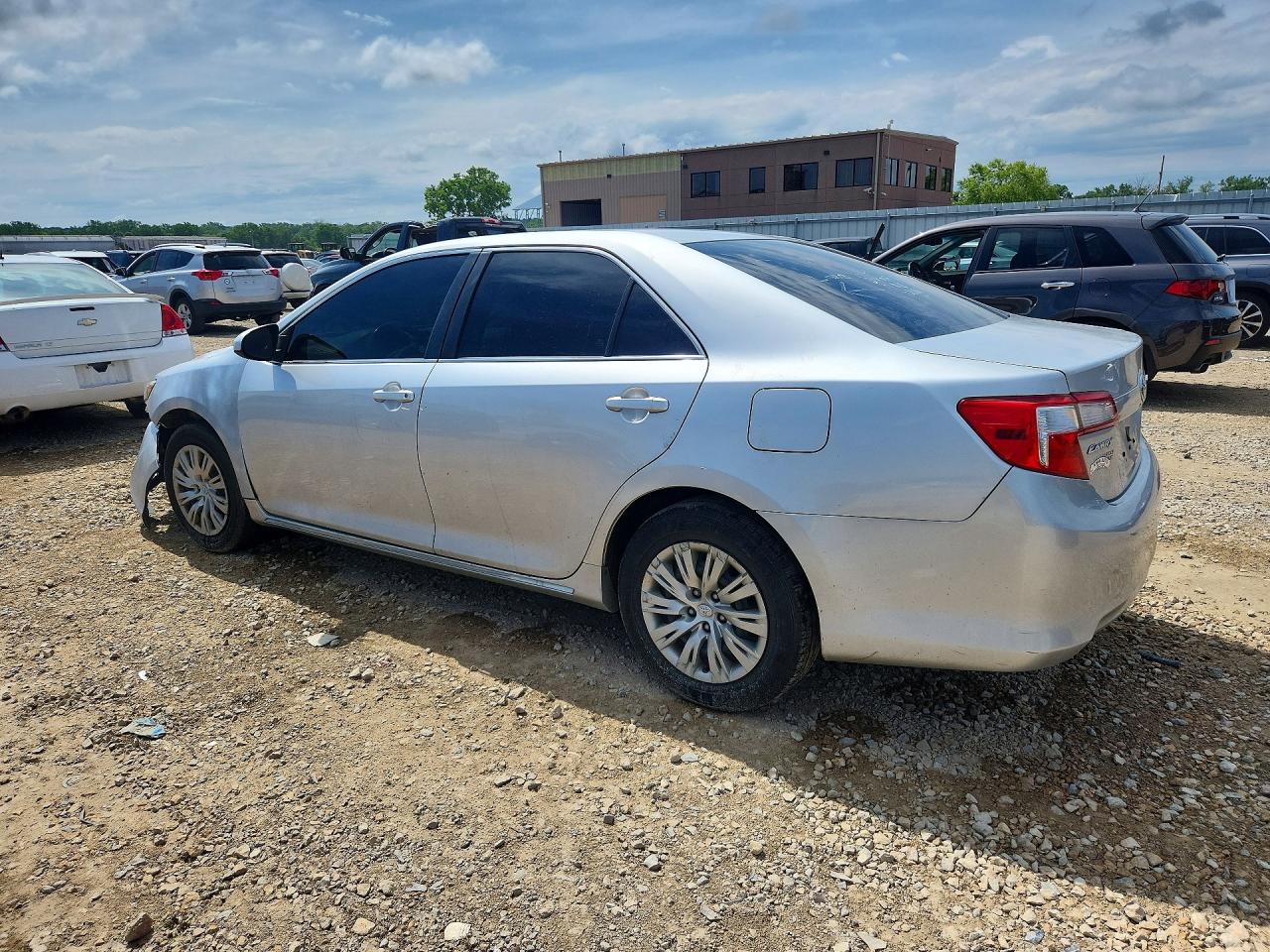 2014 Toyota Camry Le Silver vin: 4T1BF1FK5EU417728