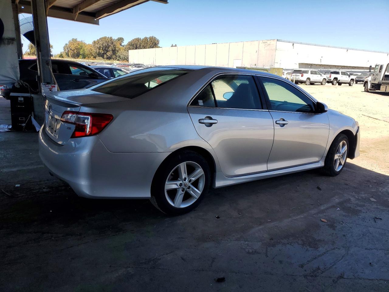 2014 Toyota Camry Se Серебряный vin: 4T1BF1FK5EU418068