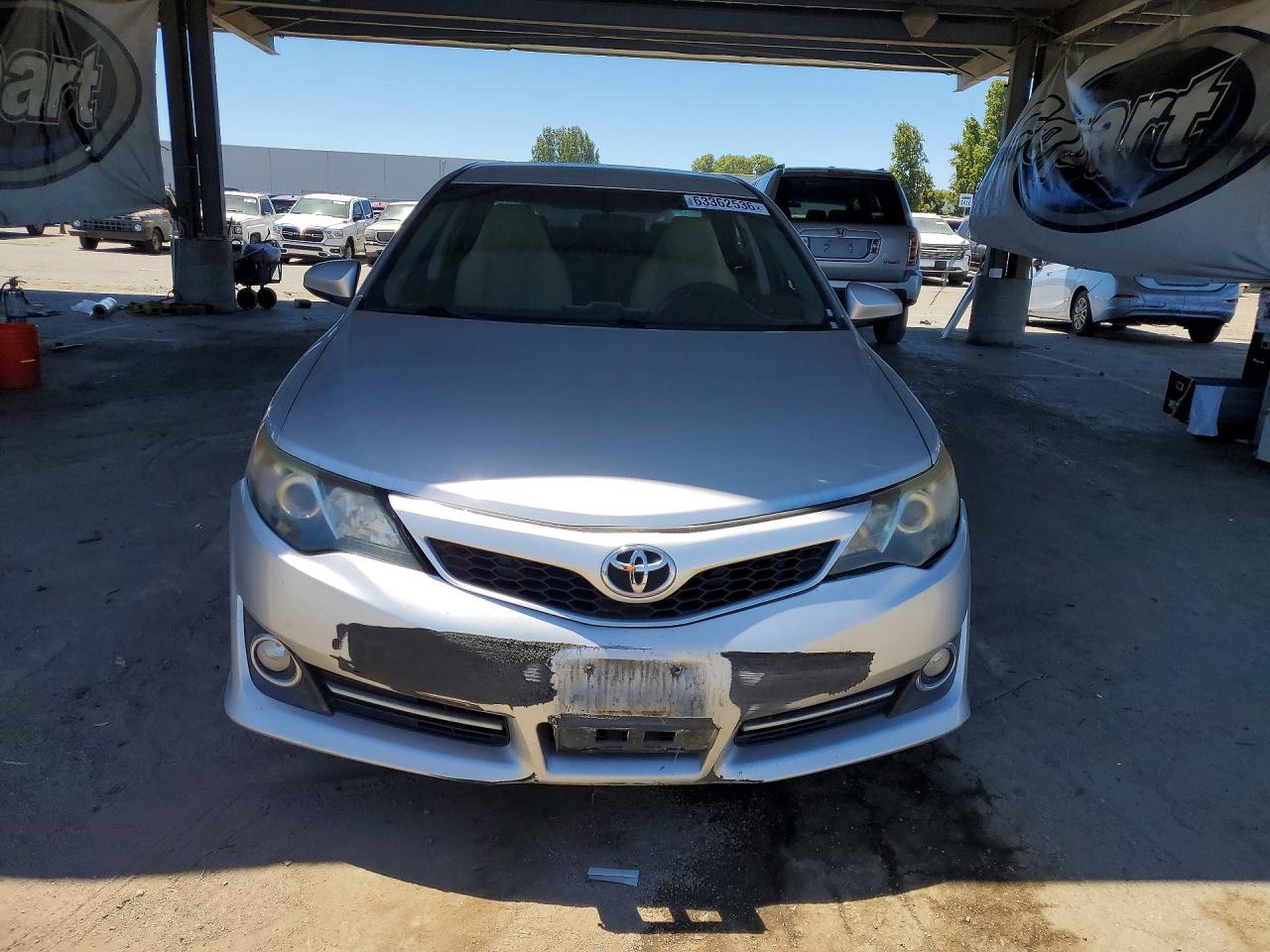 2014 Toyota Camry Se Серебряный vin: 4T1BF1FK5EU418068